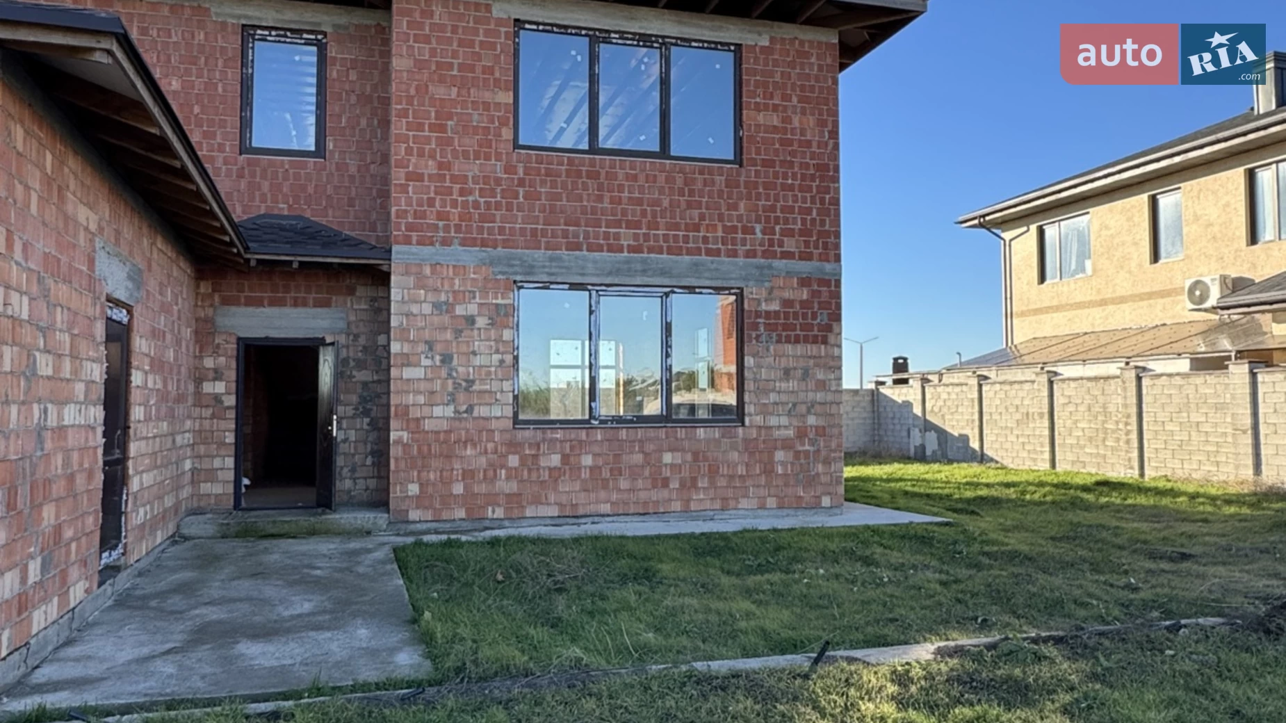 Продается дом на 2 этажа 156 кв. м с террасой, цена: 130000 $ - фото 5