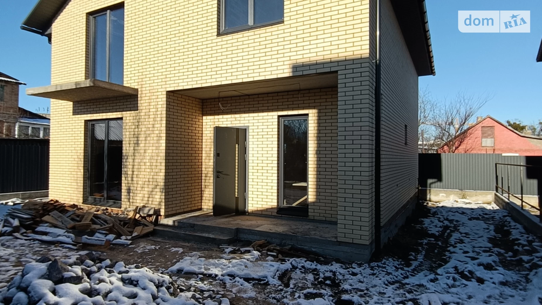 Продается дом на 2 этажа 120 кв. м с бассейном, цена: 115000 $ - фото 2