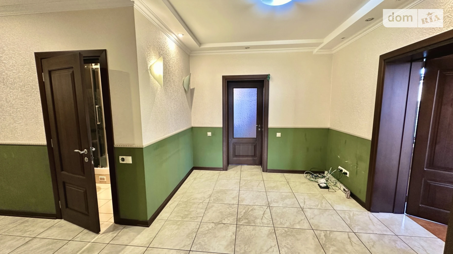 Продается дом на 2 этажа 405 кв. м с камином, цена: 164000 $ - фото 5