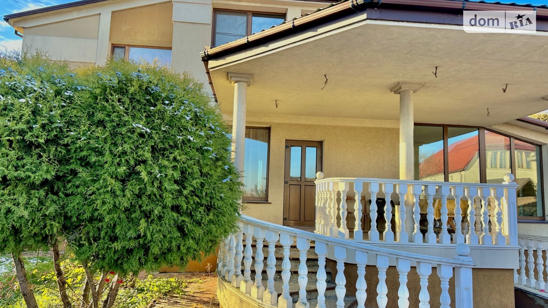 Продается дом на 2 этажа 405 кв. м с балконом, цена: 180000 $ - фото 2