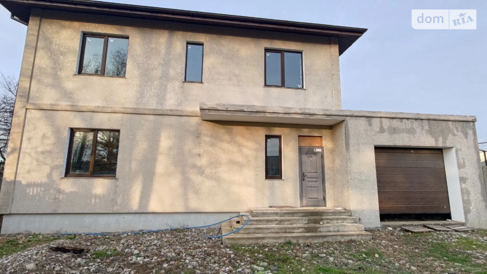 Продается дом на 2 этажа 180 кв. м с садом, цена: 77500 $ - фото 2