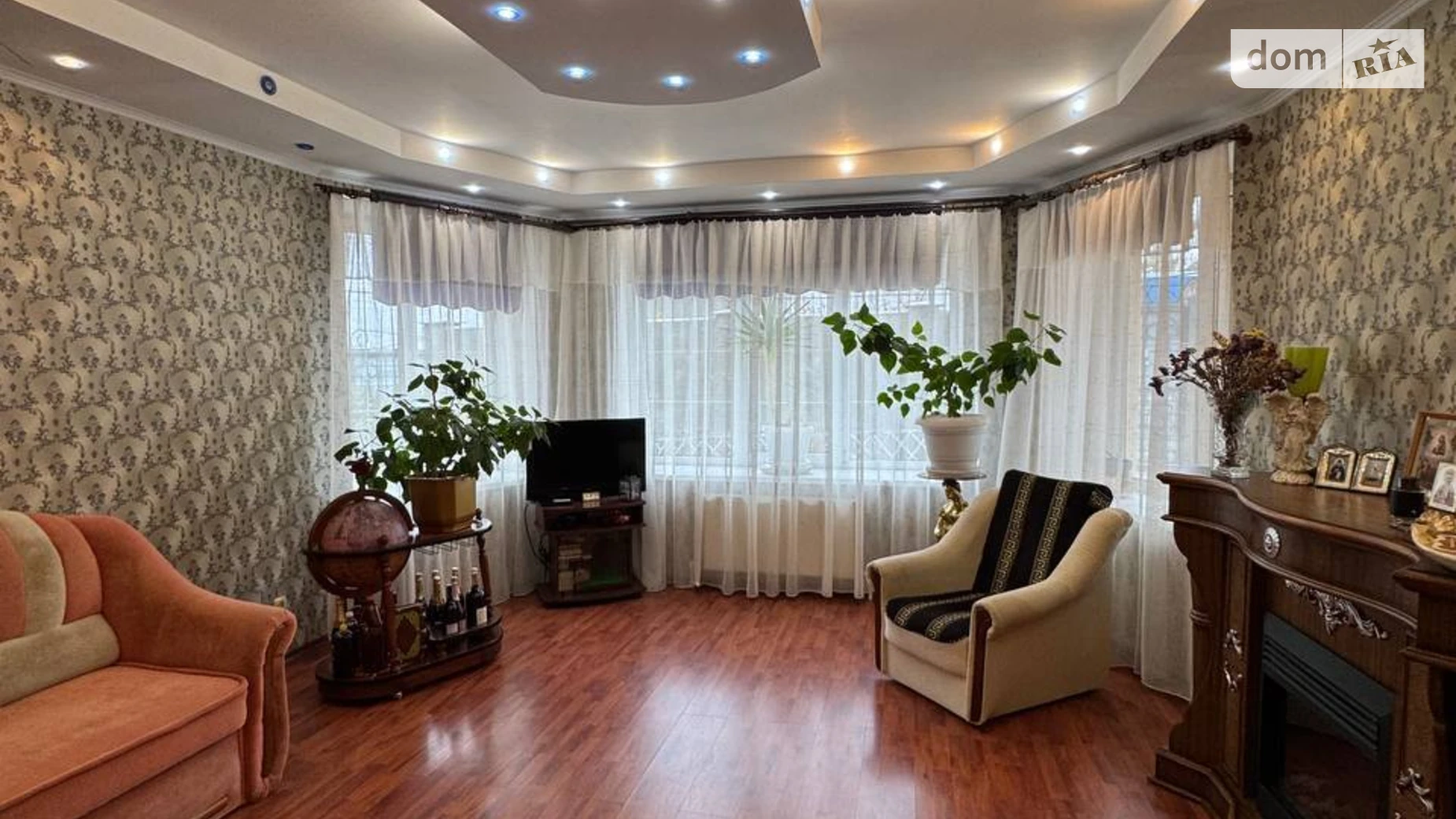 Продается дом на 2 этажа 200 кв. м с мебелью, цена: 98000 € - фото 2