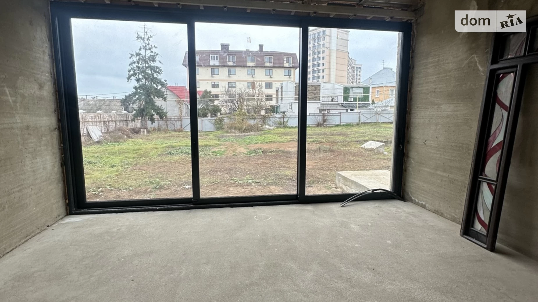 Продается дом на 3 этажа 750 кв. м с верандой, цена: 690000 $ - фото 4