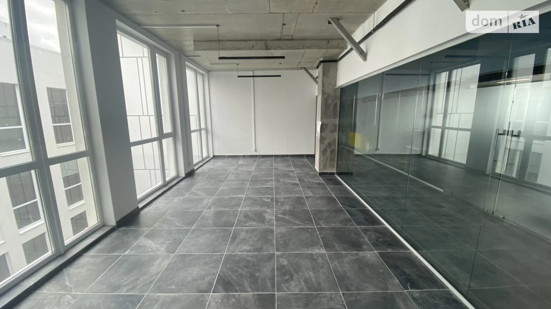 Здається в оренду офіс 38 кв. м в бізнес-центрі, цена: 540 $ - фото 4