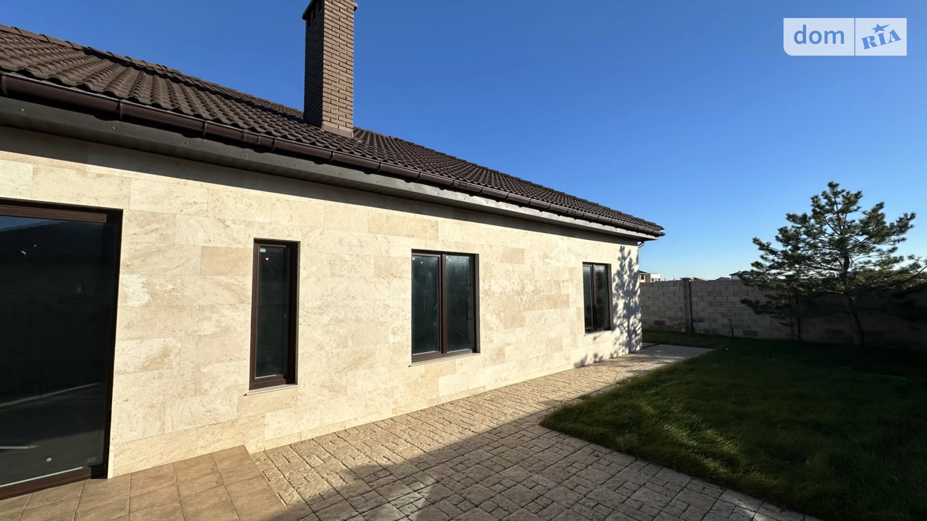 Продается одноэтажный дом 167 кв. м с верандой, цена: 185000 $ - фото 2