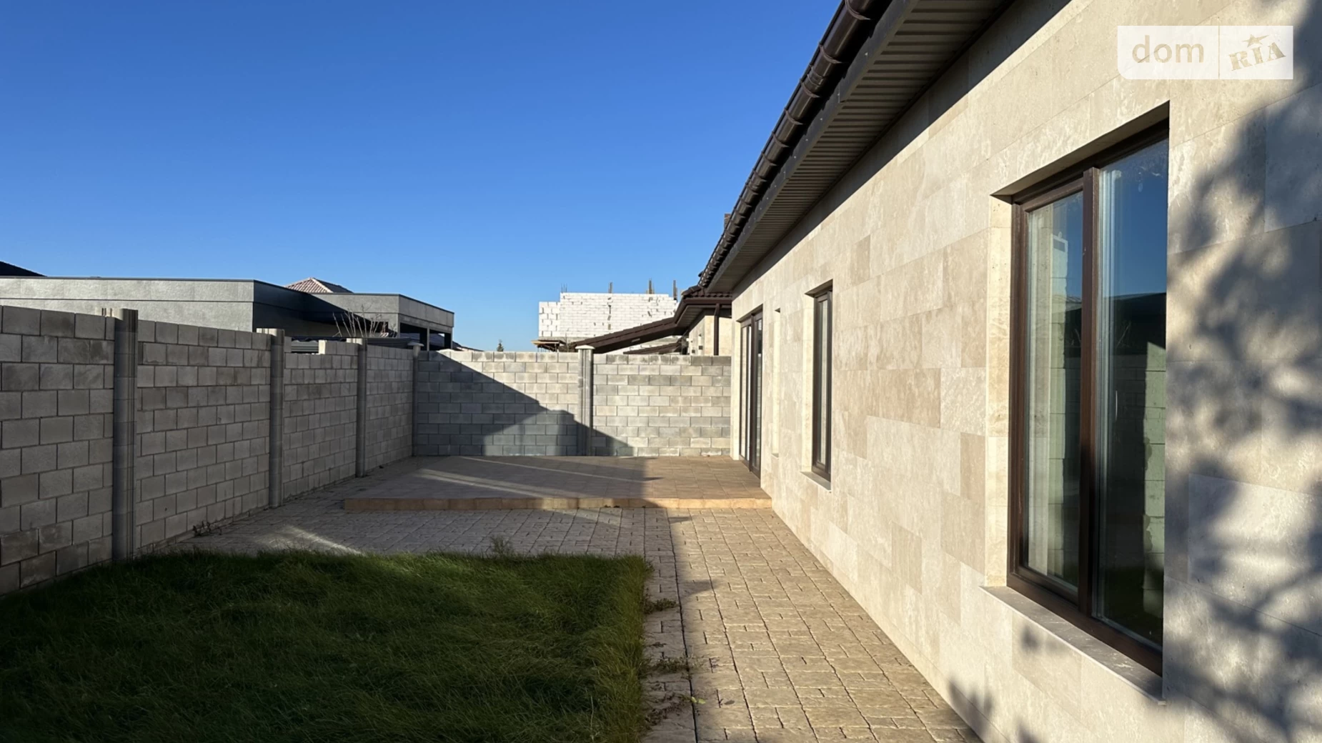 Продается одноэтажный дом 167 кв. м с верандой, цена: 185000 $ - фото 3