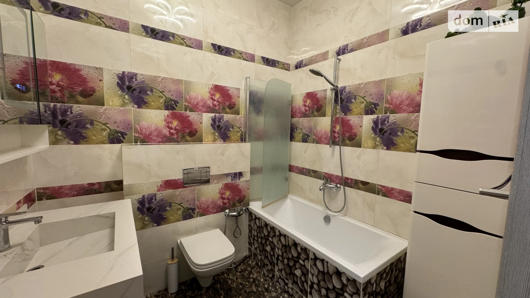 Сдается в аренду 2-комнатная квартира 90 кв. м в, цена: 900 $ - фото 4