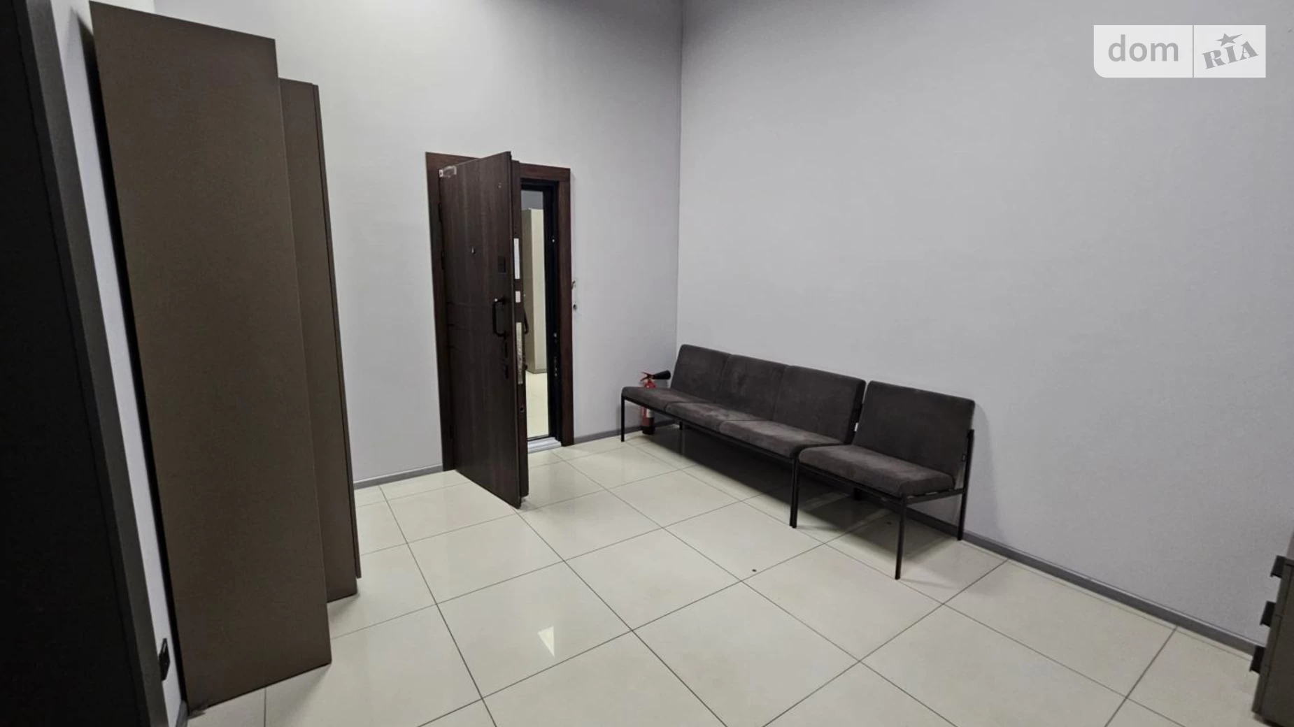 Сдается в аренду офис 348 кв. м в бизнес-центре, цена: 4876 $ - фото 2
