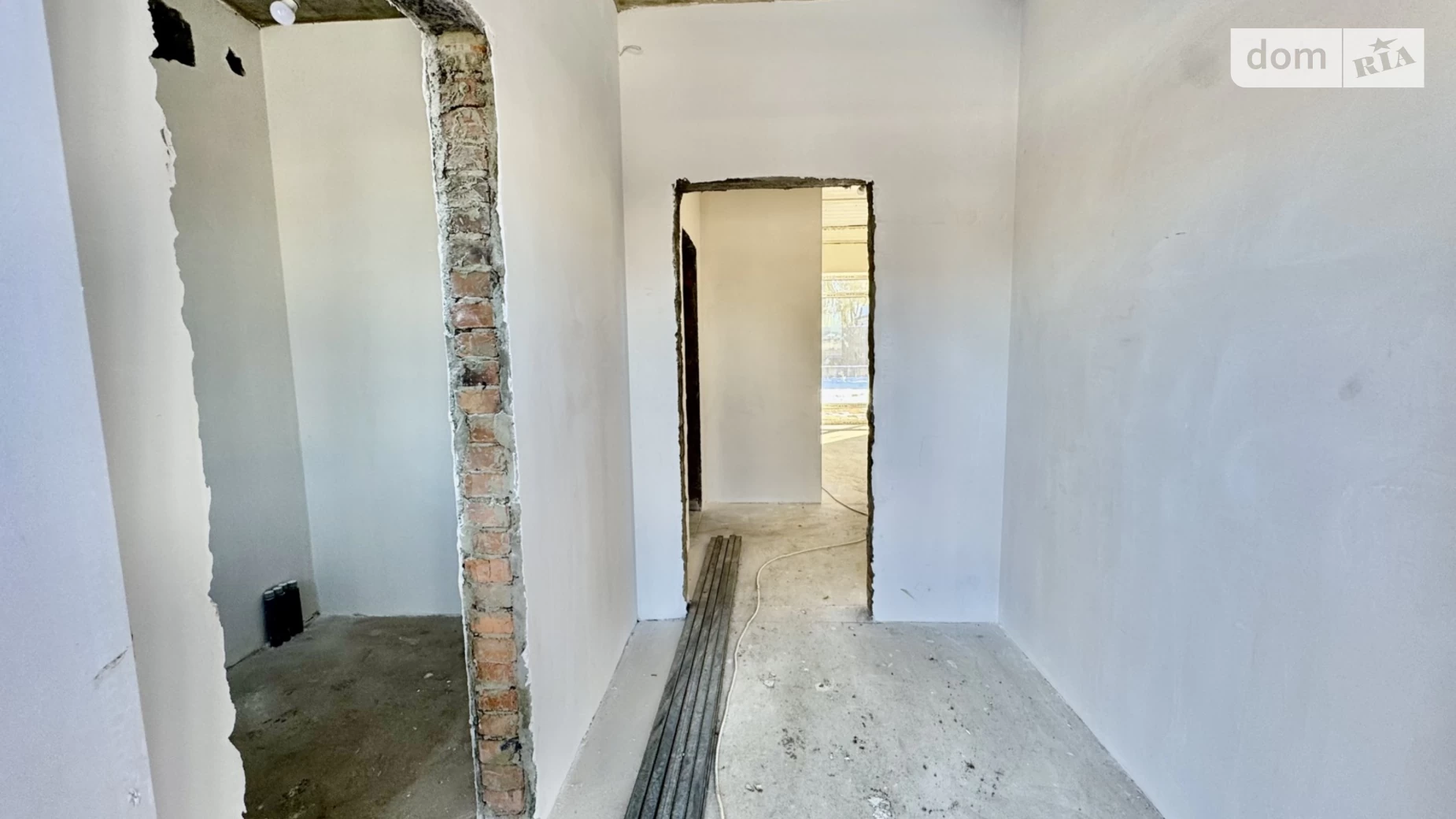 Продается дом на 2 этажа 125 кв. м с бассейном, цена: 94000 $ - фото 4