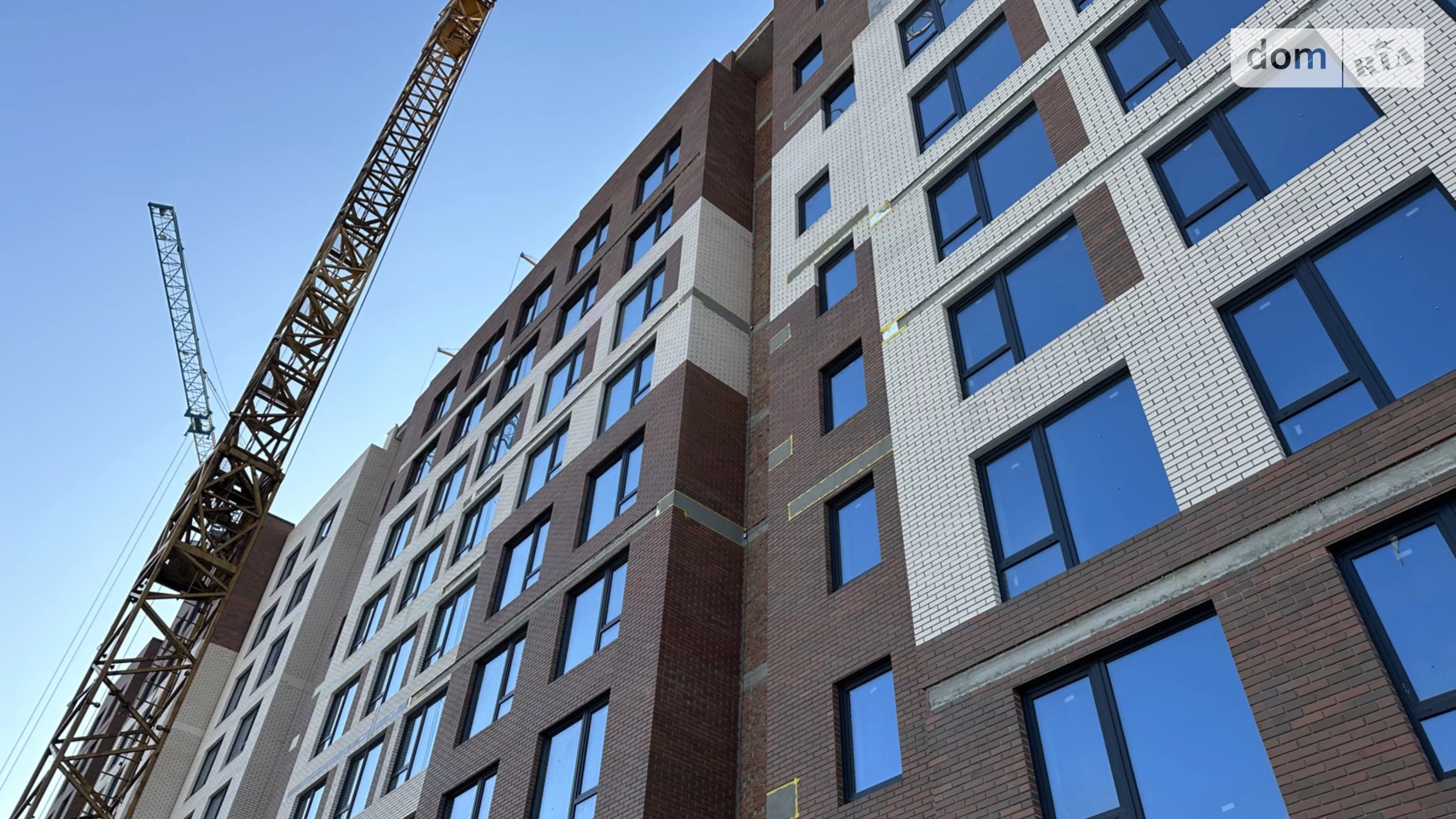 Продается 1-комнатная квартира 42.46 кв. м в Черновцах, просп. Независимости, 137А - фото 2