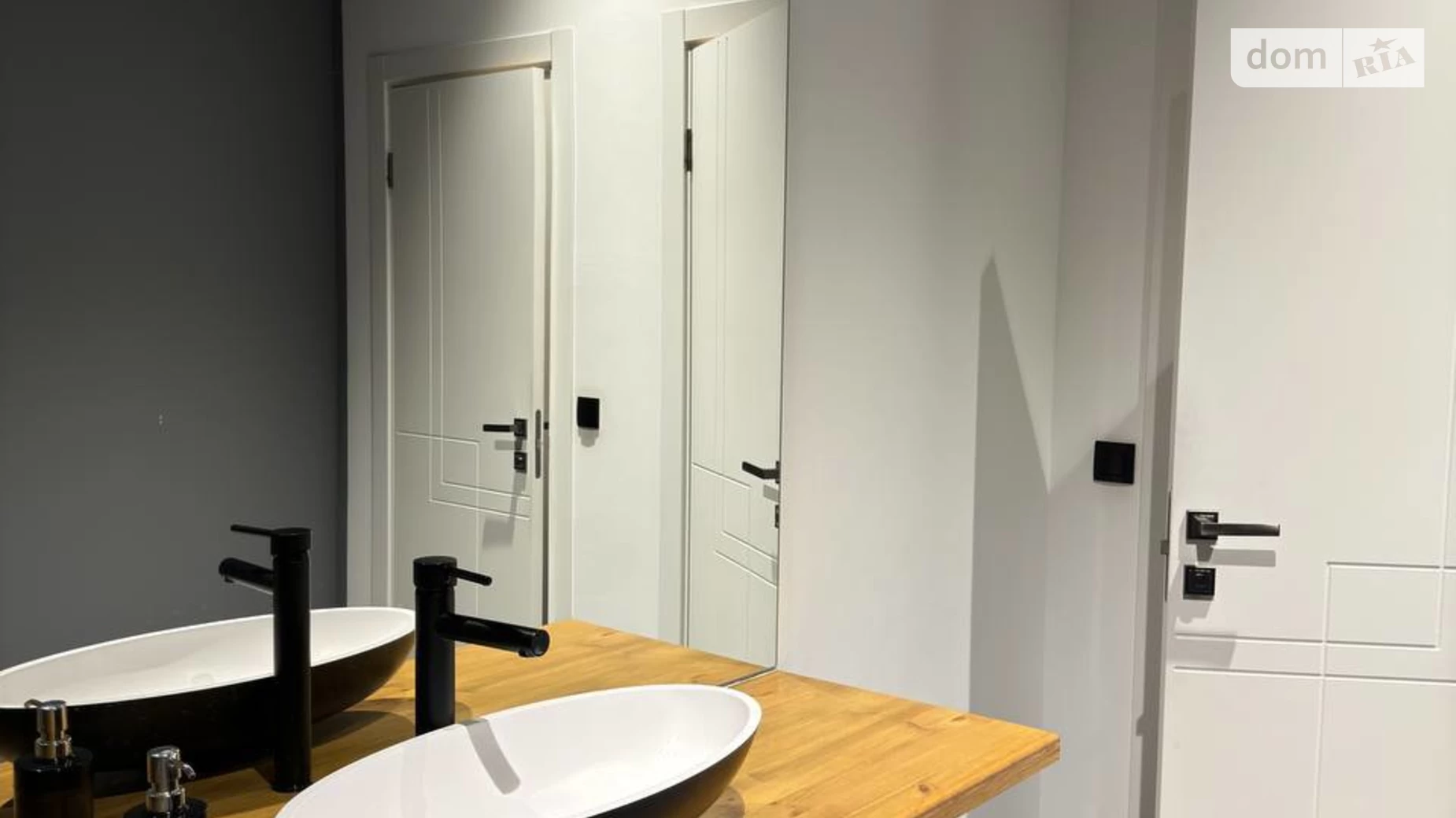 Сдается в аренду офис 55 кв. м в бизнес-центре, цена: 715 $ - фото 4