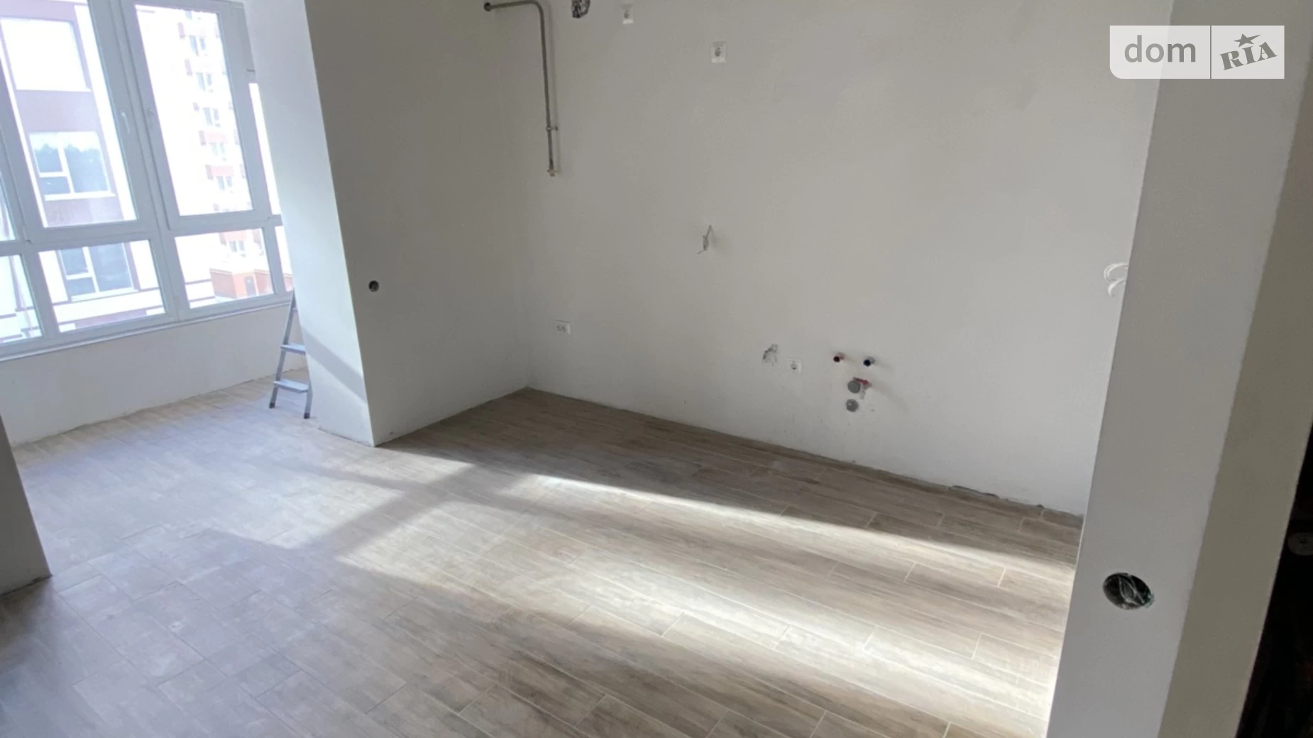 Продается 3-комнатная квартира 74 кв. м в Ивано-Франковске, ул. Павла Полуботка, 18 корпус 13 - фото 5