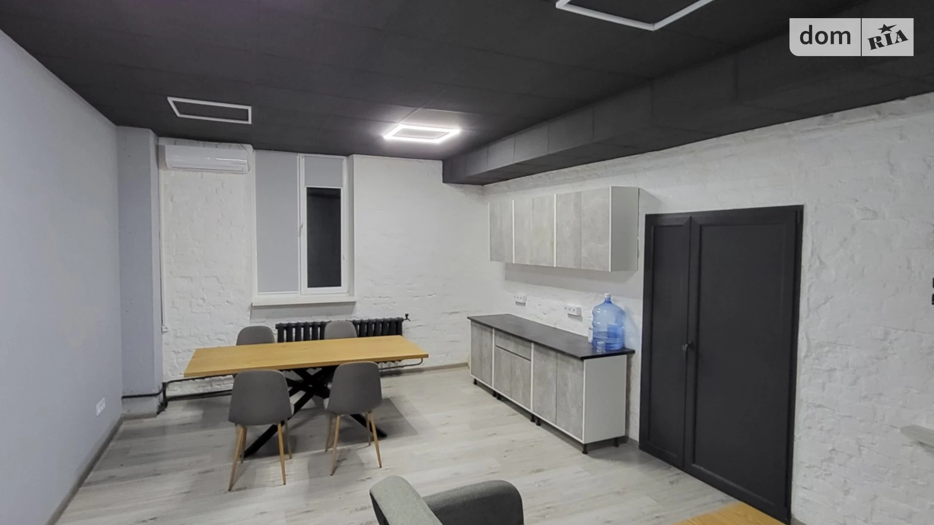 Сдается в аренду офис 257 кв. м в бизнес-центре, цена: 1700 $ - фото 2
