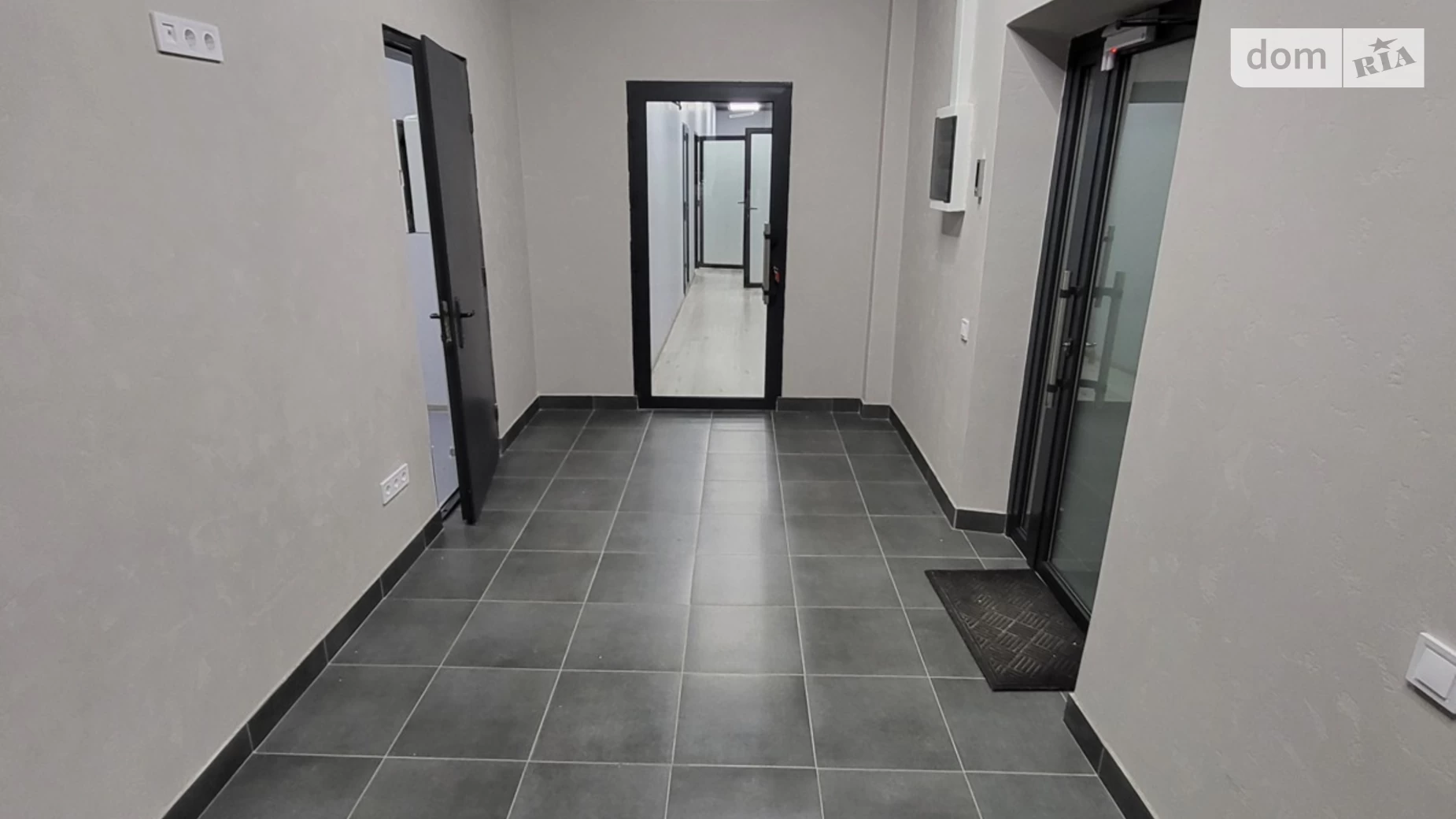 Сдается в аренду офис 257 кв. м в бизнес-центре, цена: 1700 $ - фото 4