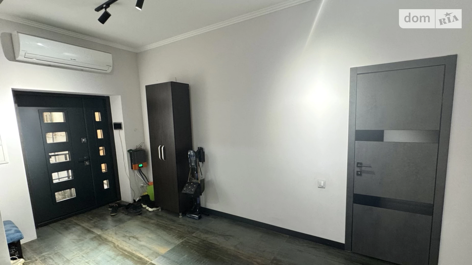 Продається 2-кімнатна квартира 88.3 кв. м у Мукачеві, вул. Августина Штефана, 1 - фото 2