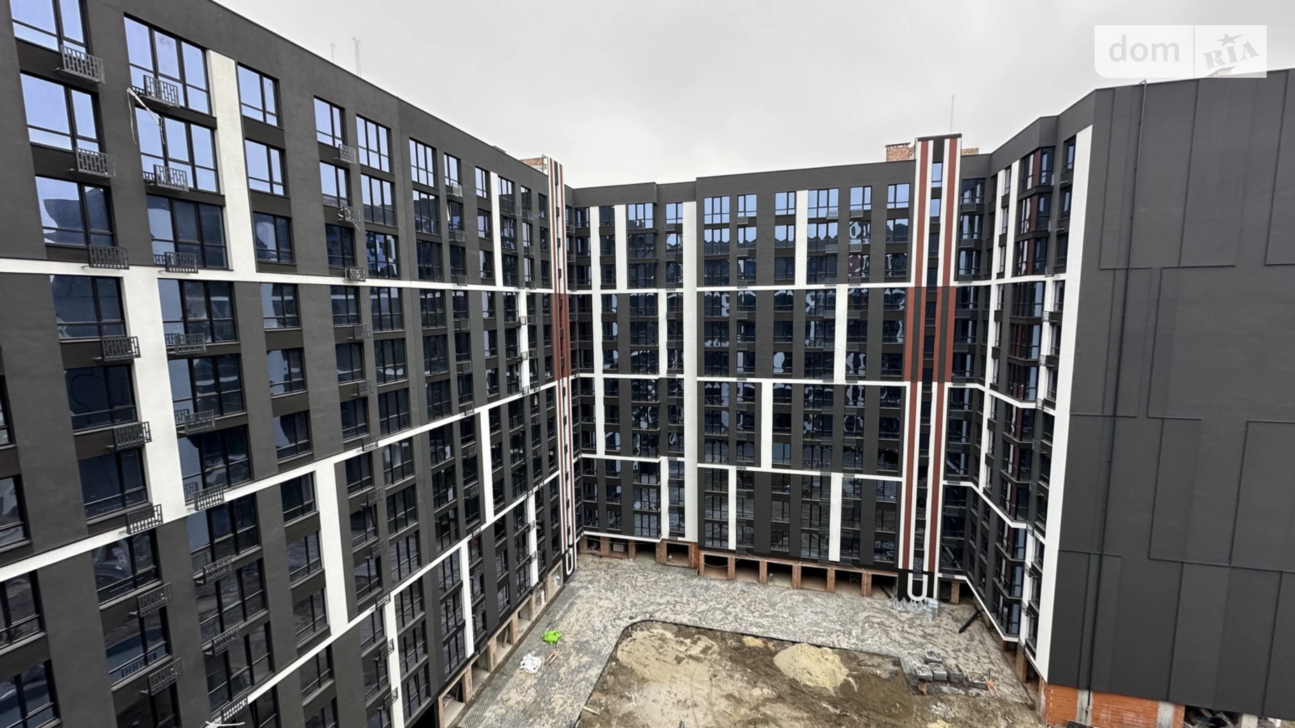 Продається 1-кімнатна квартира 42 кв. м у Івано-Франківську, вул. Хмельницького Богдана, 94 - фото 2