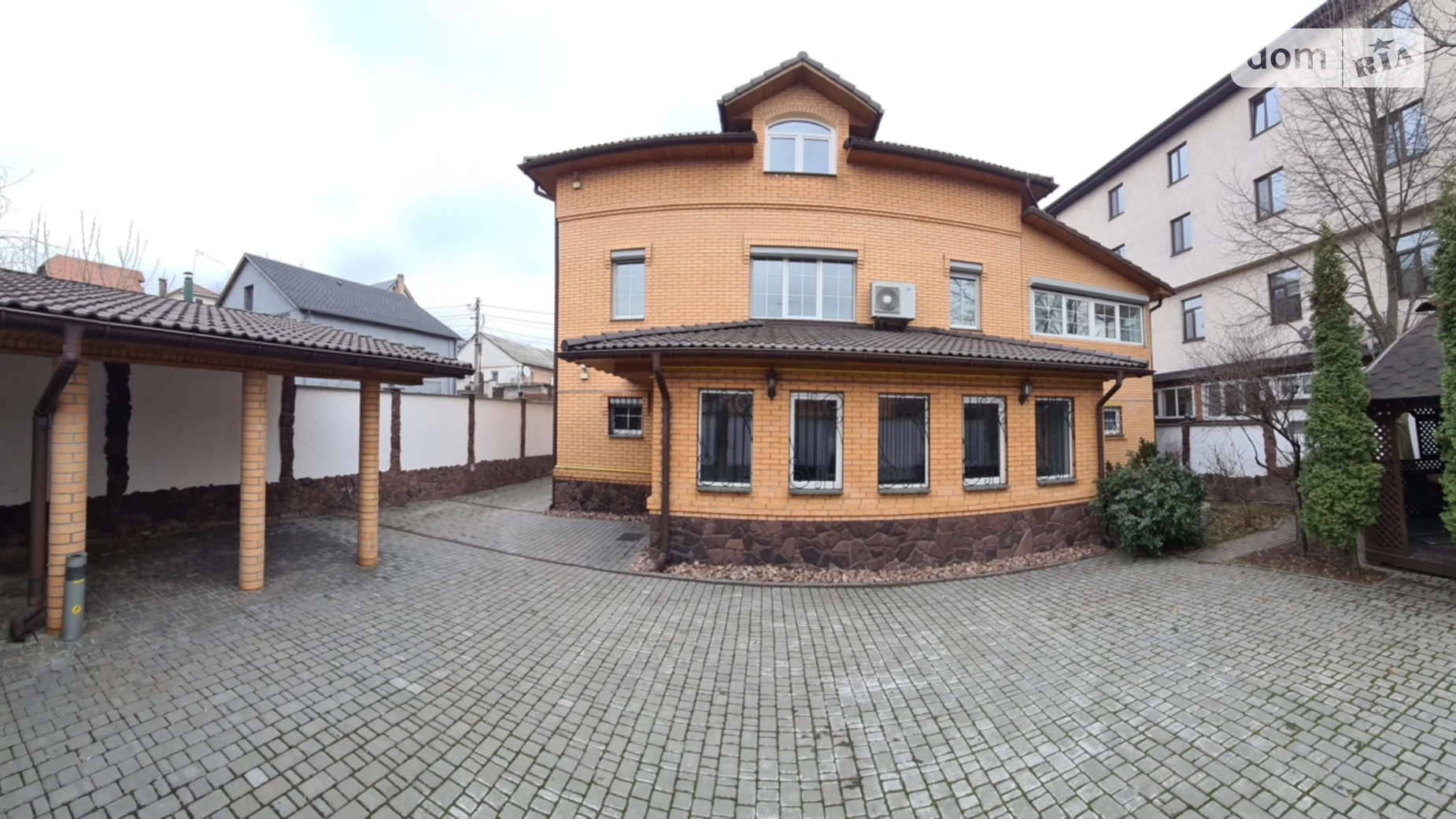 Продается дом на 3 этажа 350 кв. м с бассейном, цена: 388000 $ - фото 2