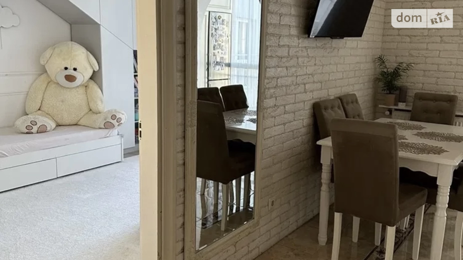 Продается 2-комнатная квартира 61 кв. м в Ивано-Франковске, ул. Ивасюка, 7 - фото 2