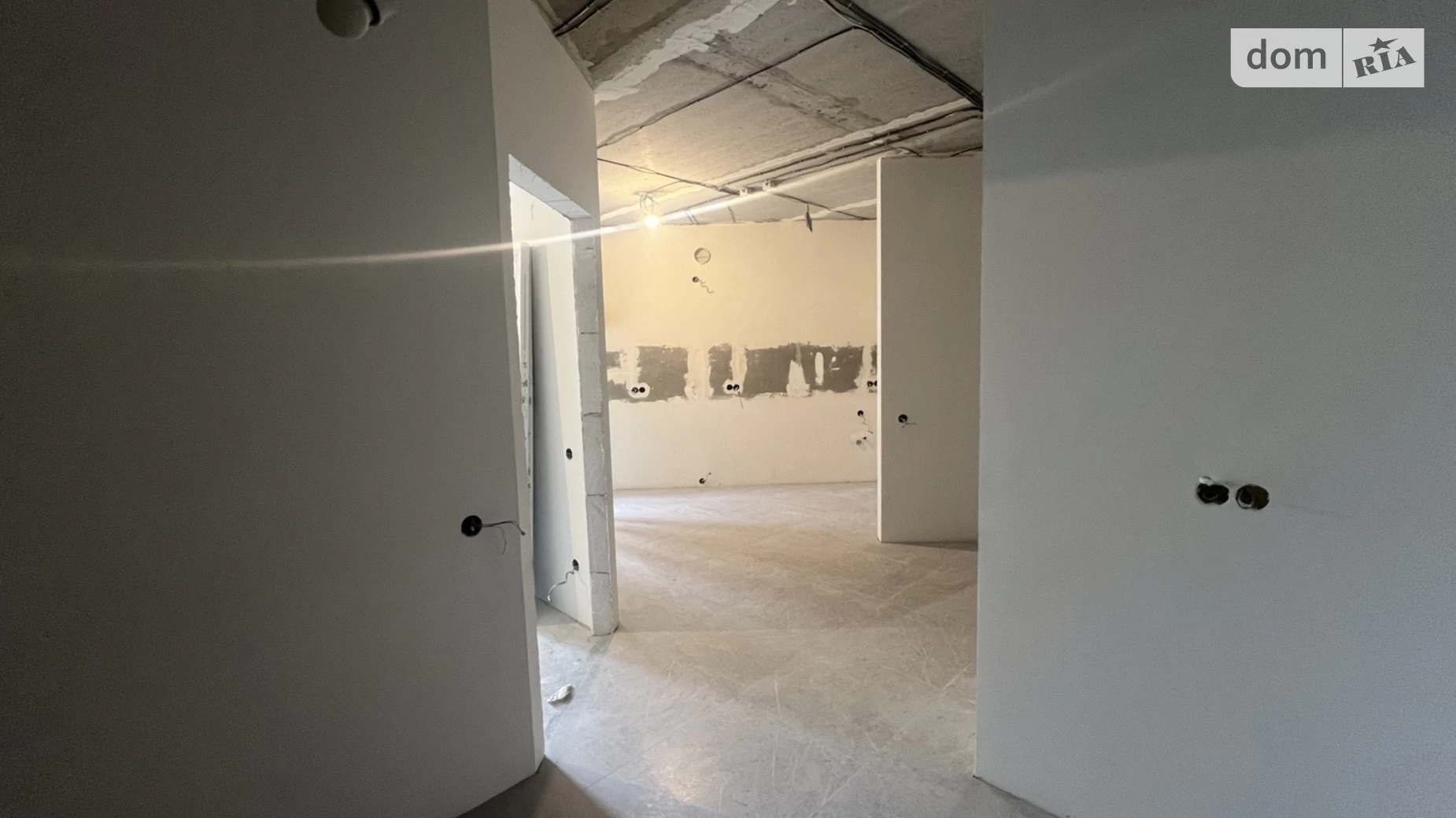 Продается 1-комнатная квартира 45 кв. м в Зарванцах, ул. Одесская, 3А - фото 3