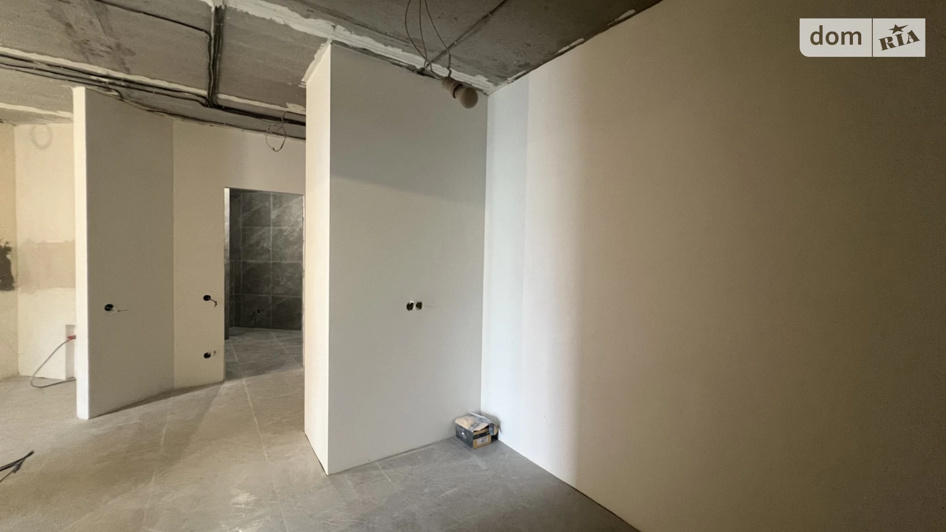 Продается 1-комнатная квартира 45 кв. м в Зарванцах, ул. Одесская, 3А - фото 4