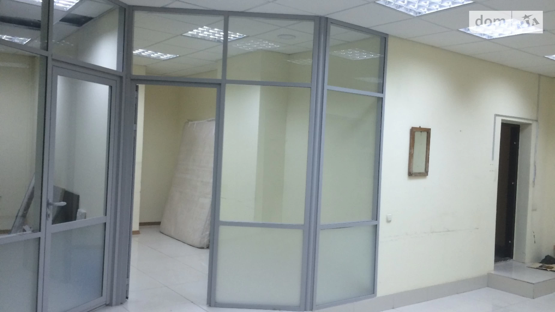 Сдается в аренду помещения свободного назначения 61.6 кв. м в 18-этажном здании, цена: 9979 грн - фото 3