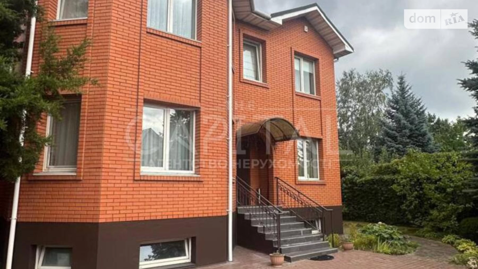 Сдается в аренду дом на 3 этажа 300 кв. м с баней/сауной, цена: 2500 € - фото 3