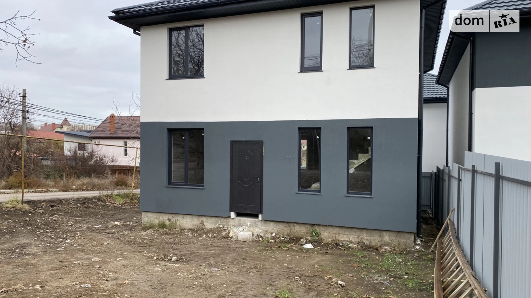 Продается дом на 2 этажа 140 кв. м с камином, цена: 80000 $ - фото 2
