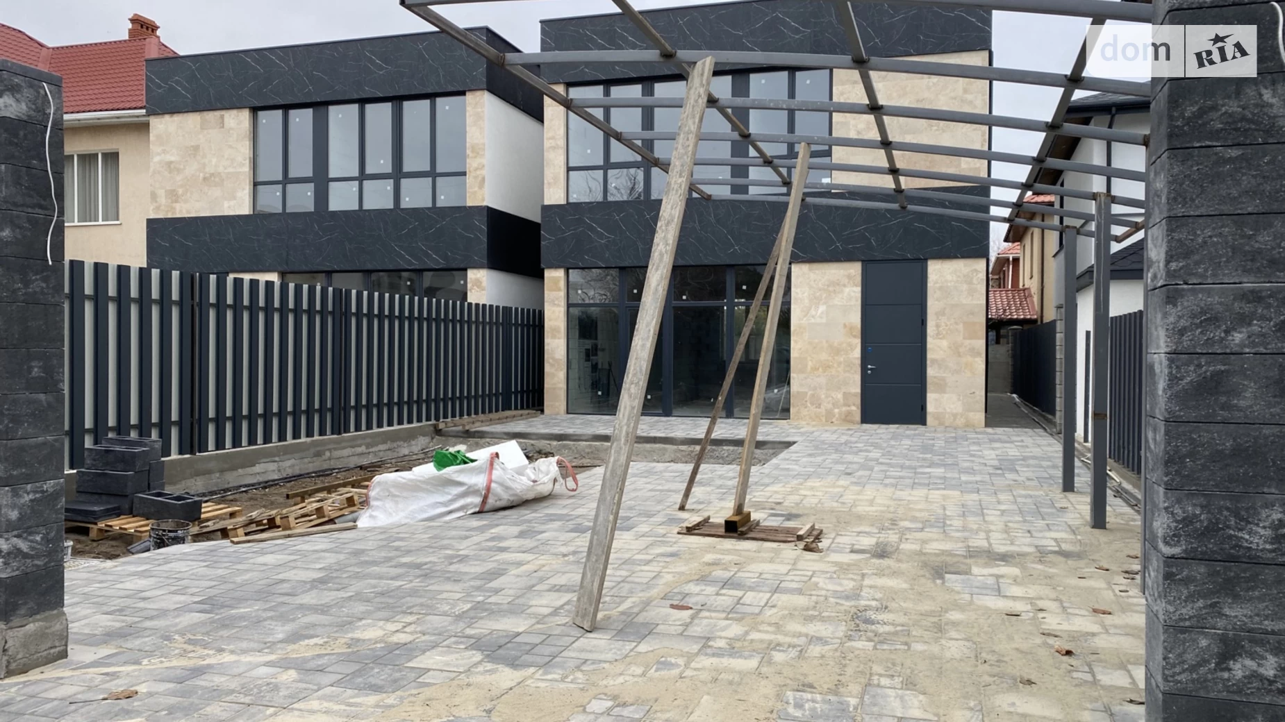 Продается дом на 2 этажа 150 кв. м с участком, цена: 130000 $ - фото 3