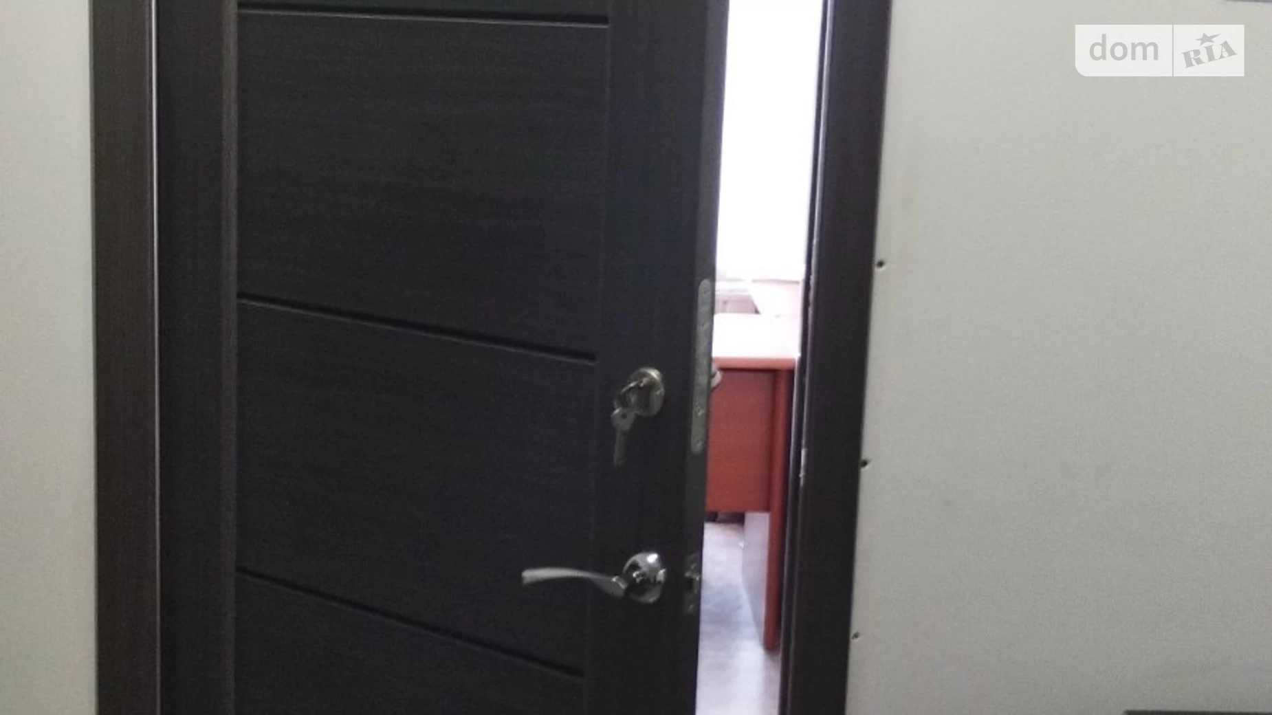 Сдается в аренду офис 11.2 кв. м в бизнес-центре, цена: 4500 грн - фото 3