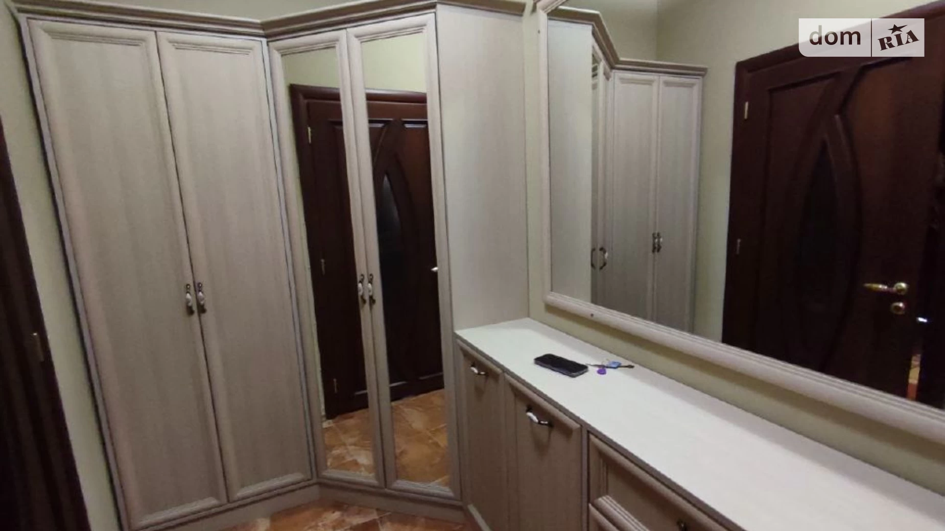 Продається 1-кімнатна квартира 68.6 кв. м у Одесі, вул. Середньофонтанська - фото 2
