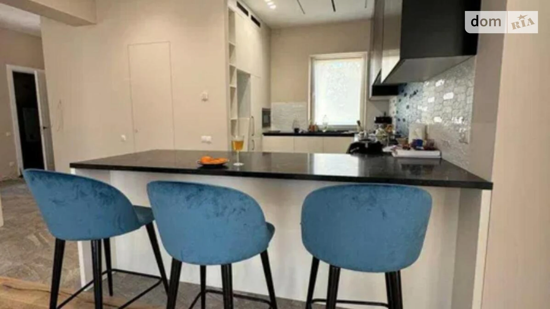 Сдается в аренду одноэтажный дом 230 кв. м с верандой, цена: 3500 $ - фото 5