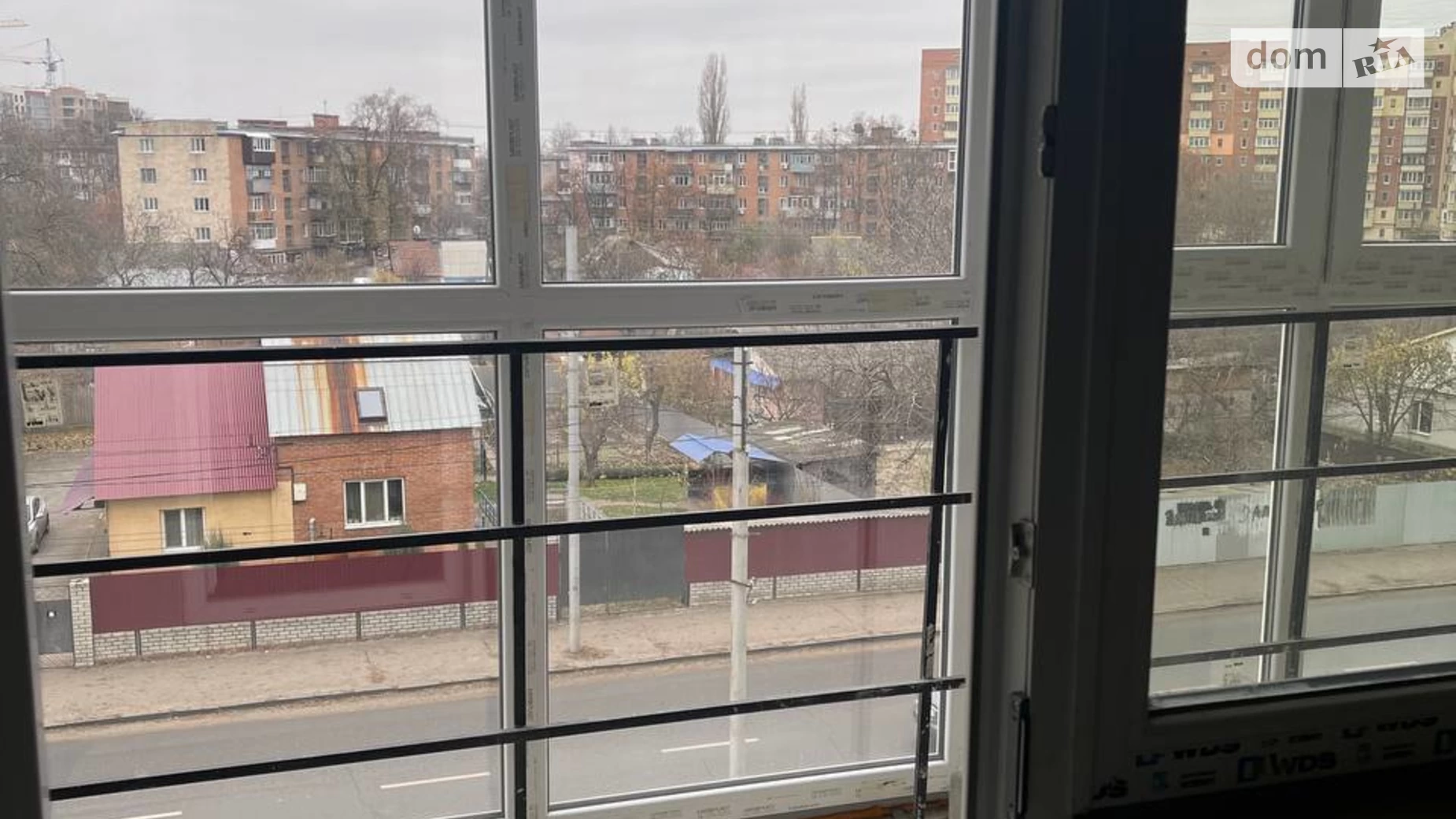 Продается 1-комнатная квартира 50 кв. м в Полтаве, ул. Олександра Оксанченка(Степного Фронта), 9 - фото 4