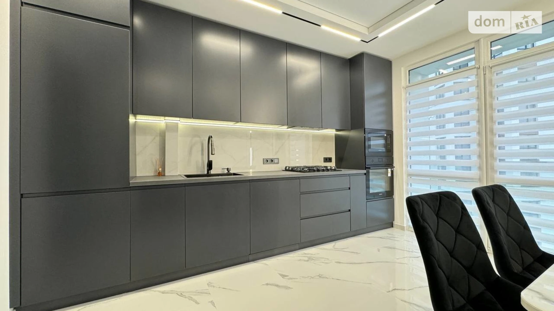 Продается 2-комнатная квартира 67 кв. м в Ивано-Франковске, ул. Гетьмана Ивана Мазепы, 164 - фото 4