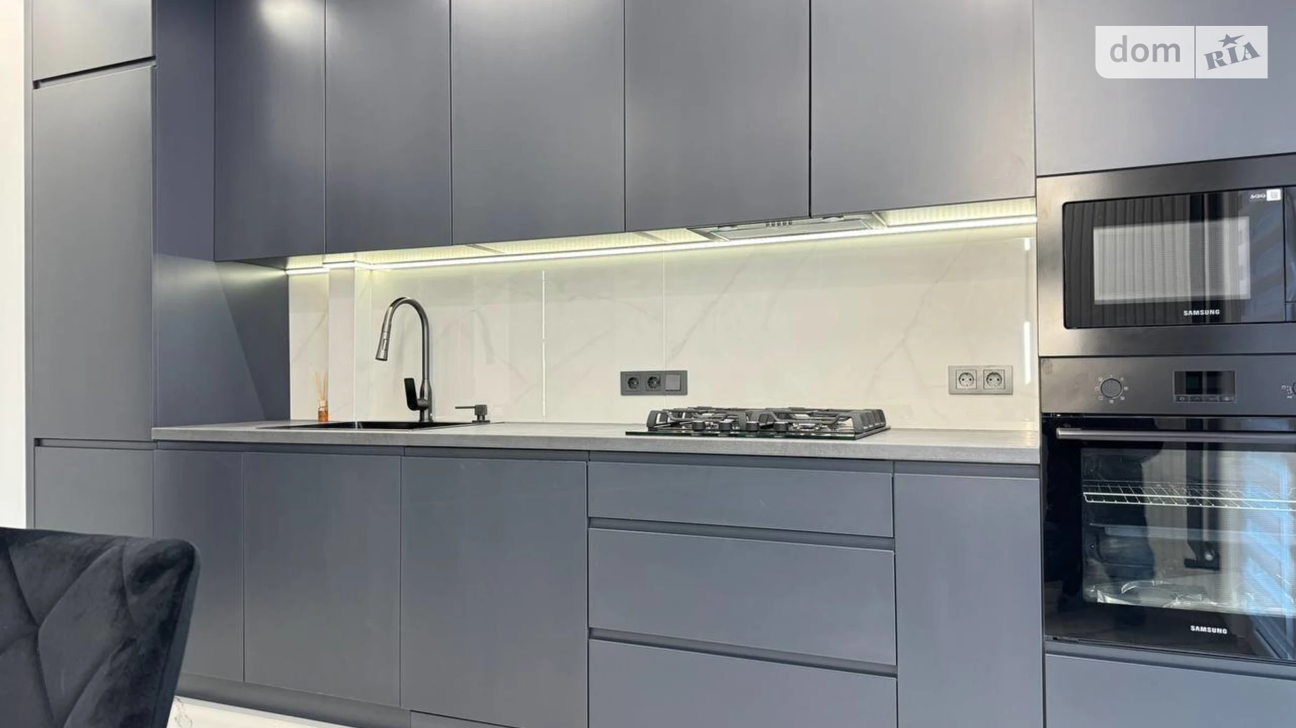 Продается 2-комнатная квартира 67 кв. м в Ивано-Франковске, ул. Гетьмана Ивана Мазепы, 164 - фото 2