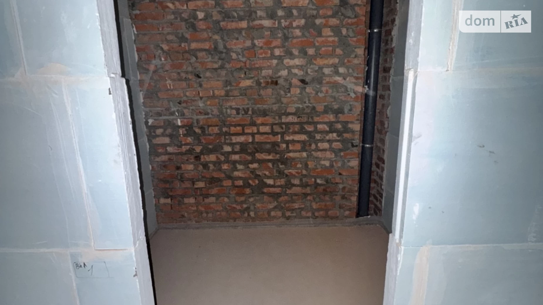 Продается 1-комнатная квартира 42 кв. м в Гостомеле, ул. Молодежная, 11/8 - фото 5