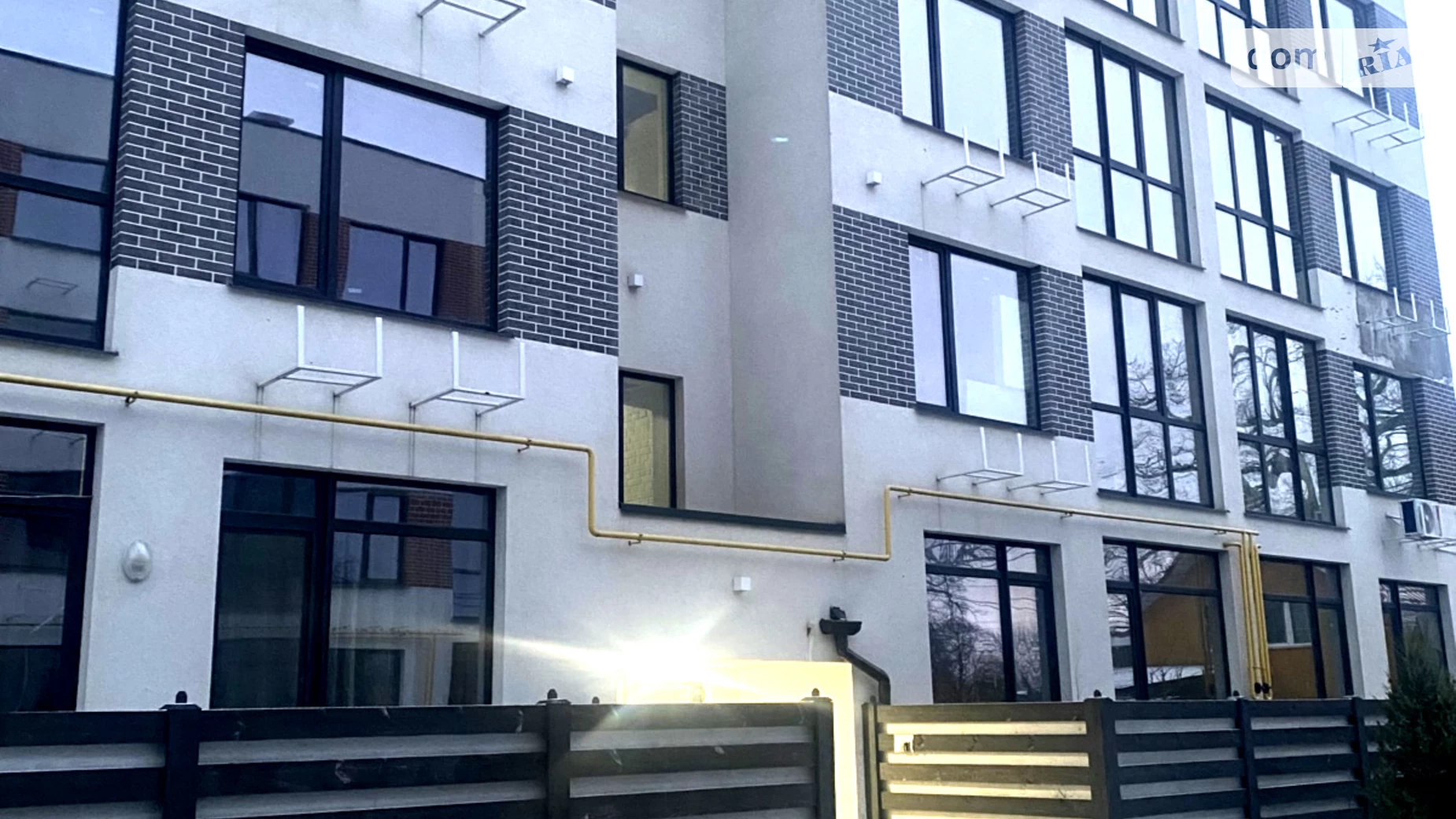 Продается 1-комнатная квартира 42 кв. м в Гостомеле, ул. Молодежная, 11/8 - фото 3