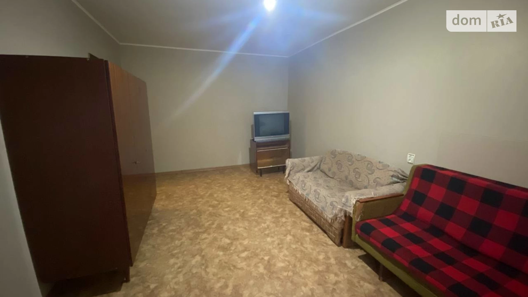 Продается 1-комнатная квартира 38 кв. м в Днепре, мас. Тополь-1, 18 - фото 2