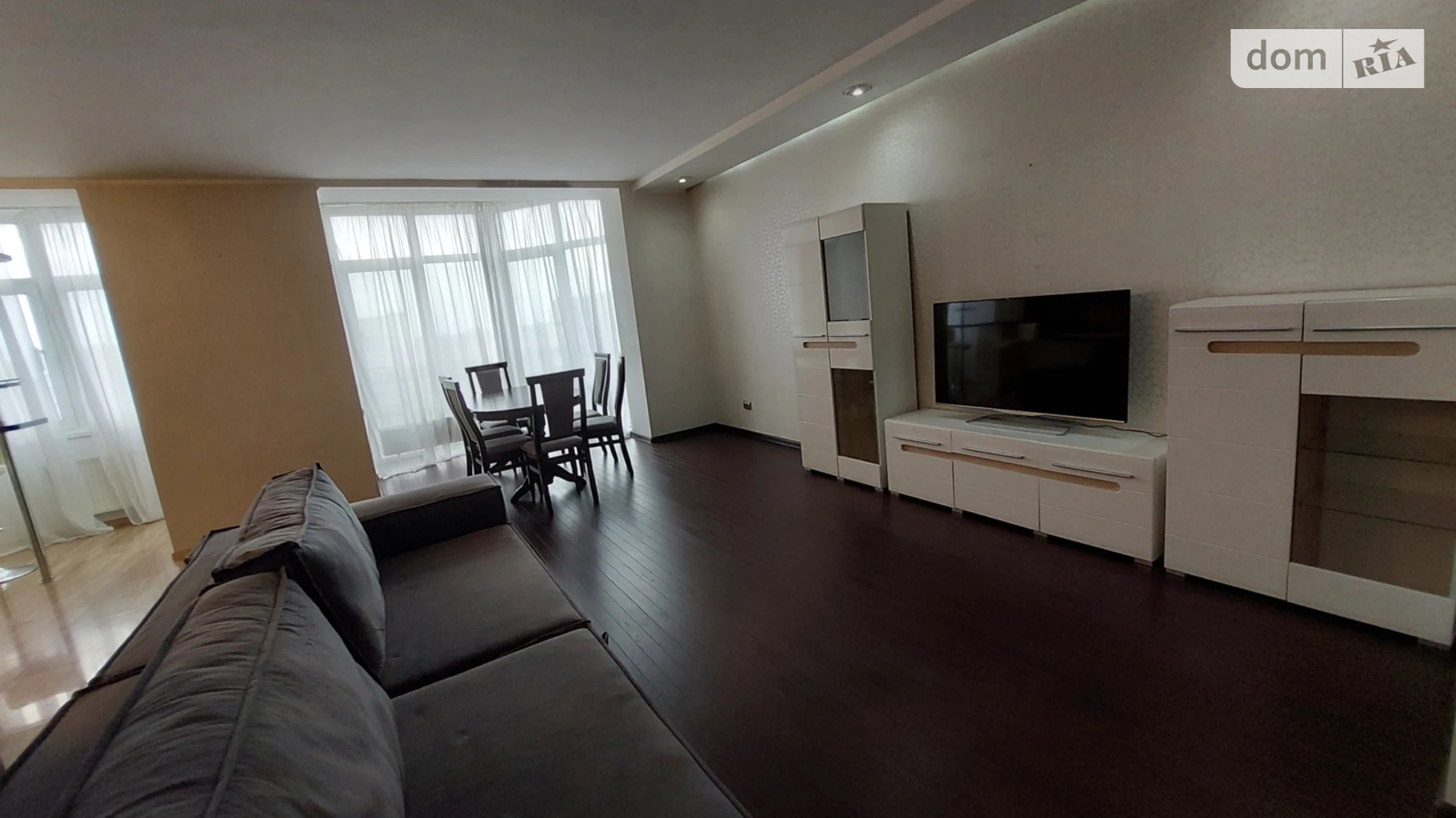 ул. Юлии Здановской(Михаила Ломоносова), 54 Голосеевский Киев Выставочный центр - фото 5