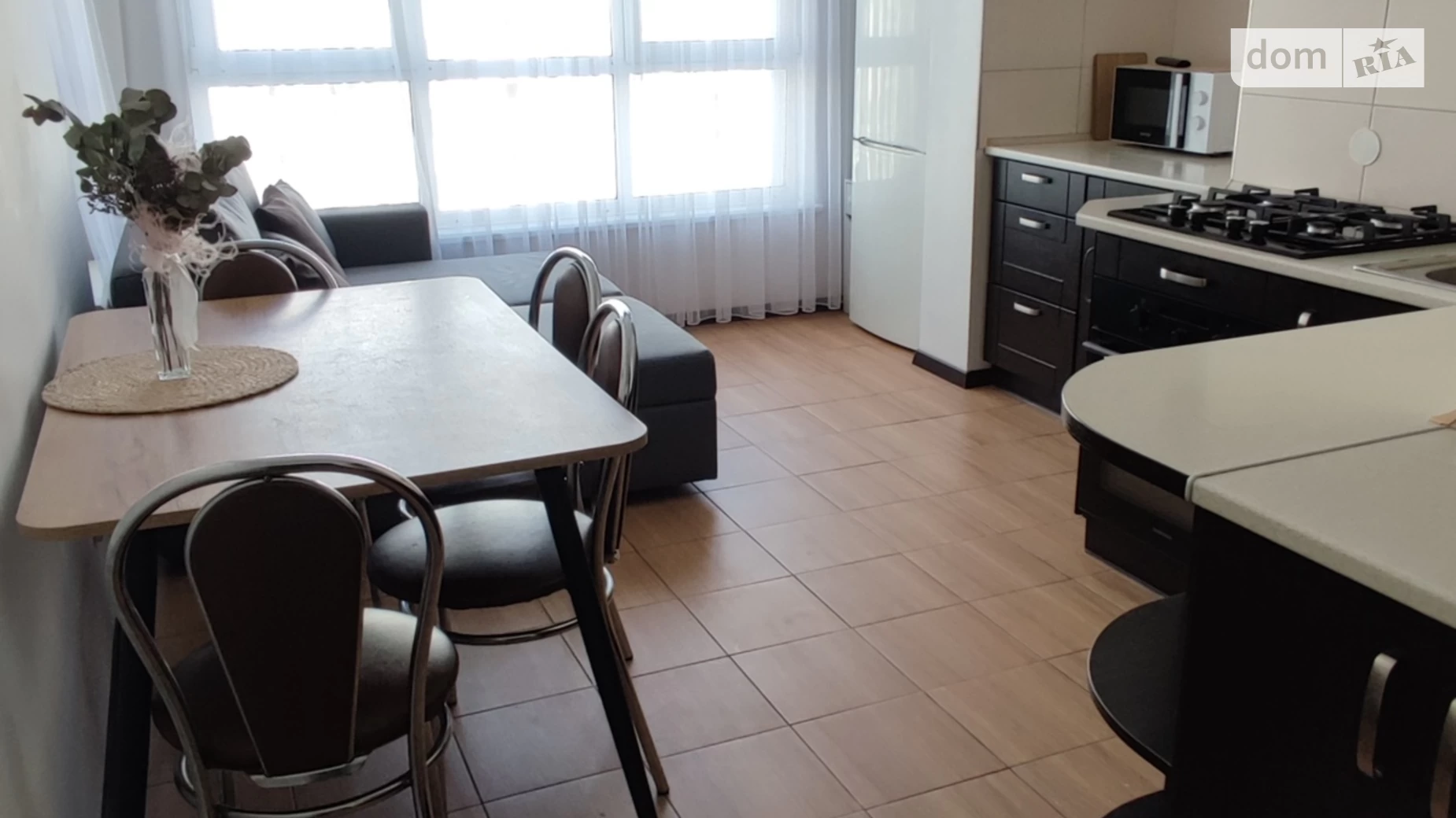 Сдается в аренду 2-комнатная квартира 67.8 кв. м в Львове, ул. Тернопольская, 21А - фото 2