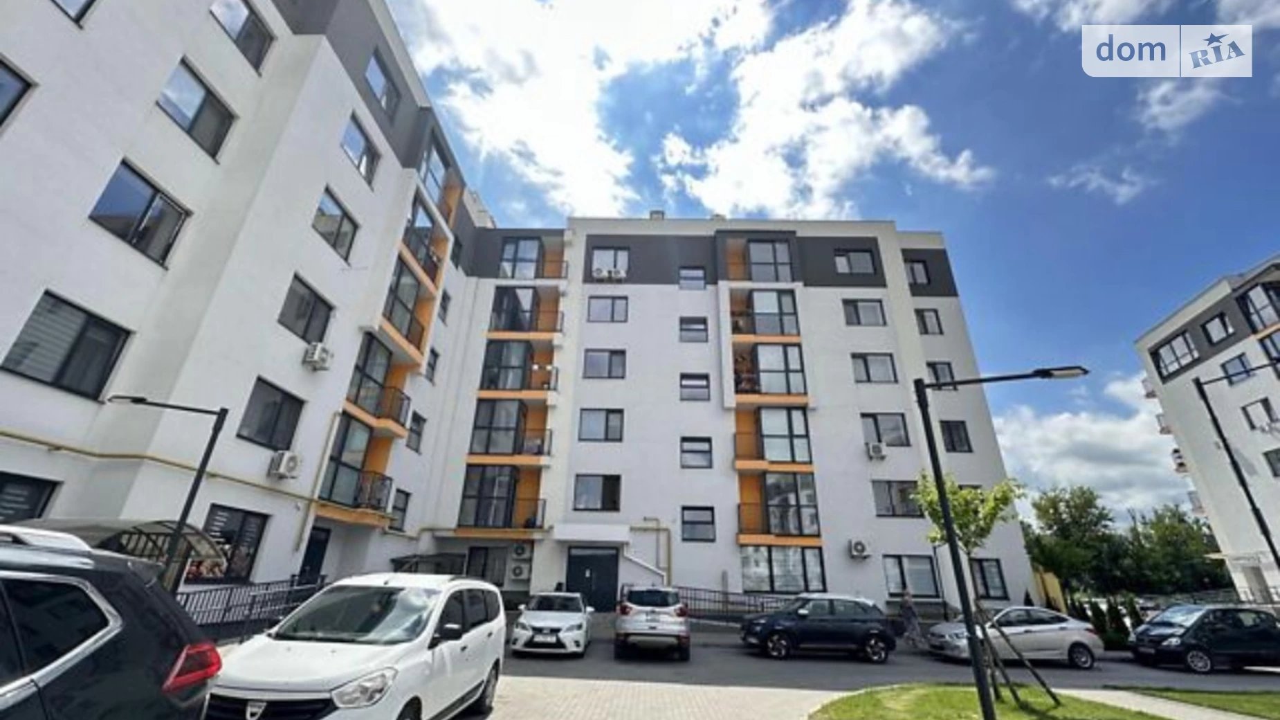 Продается 1-комнатная квартира 42 кв. м в Березиной, ул. Радужная - фото 2