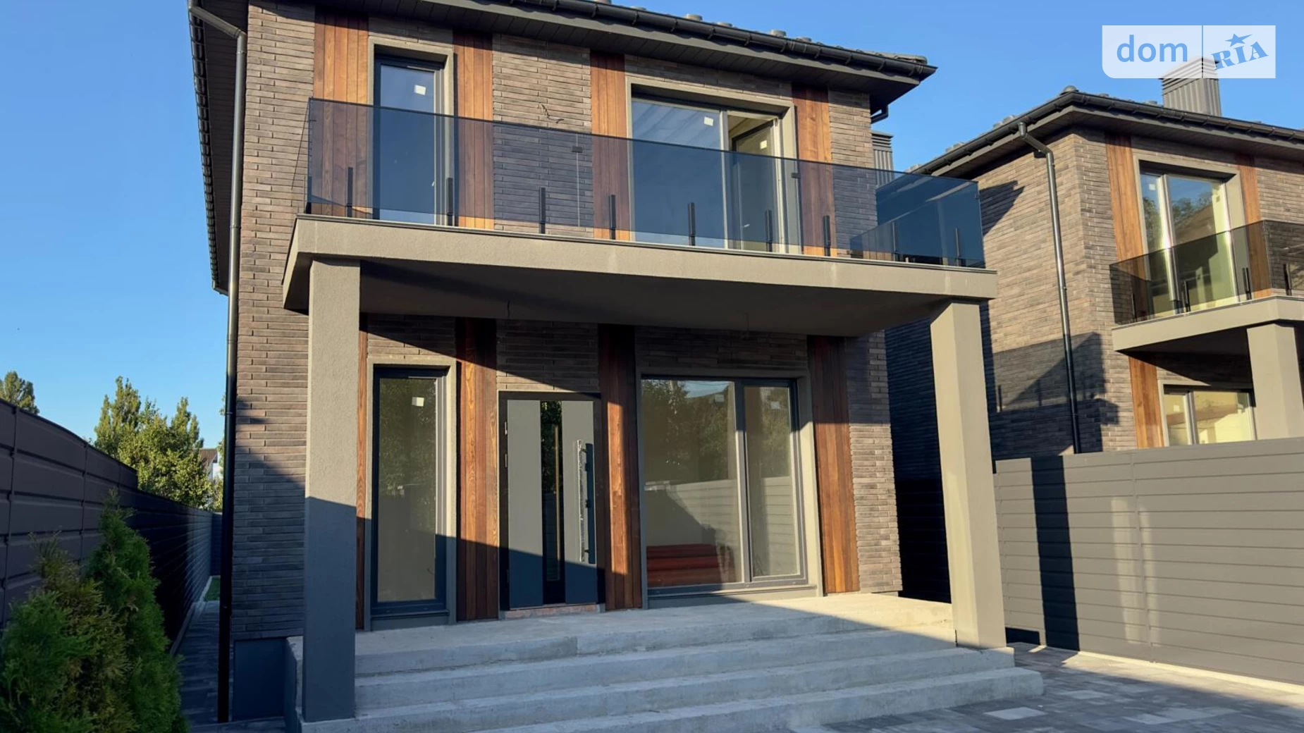 Продається будинок 3 поверховий 210 кв. м з гаражем, цена: 285000 $ - фото 3