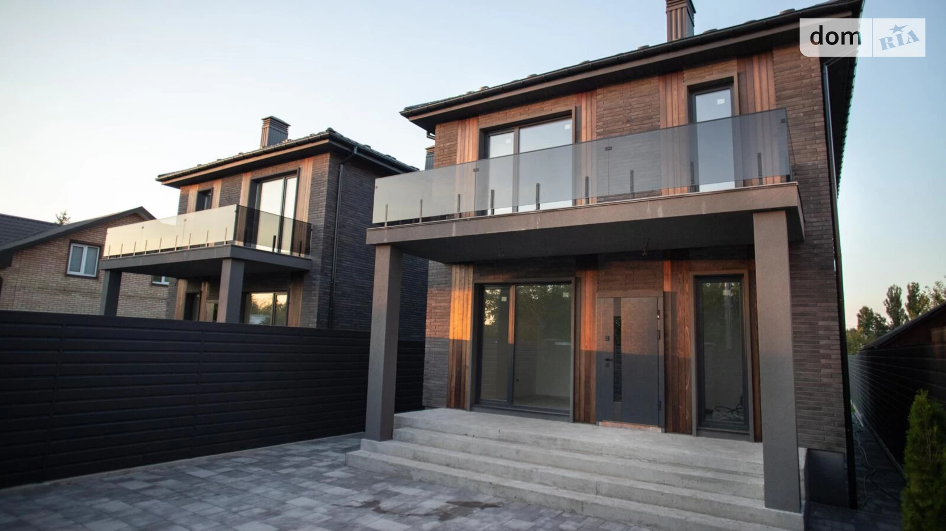 Продається будинок 3 поверховий 210 кв. м з гаражем, цена: 285000 $ - фото 2