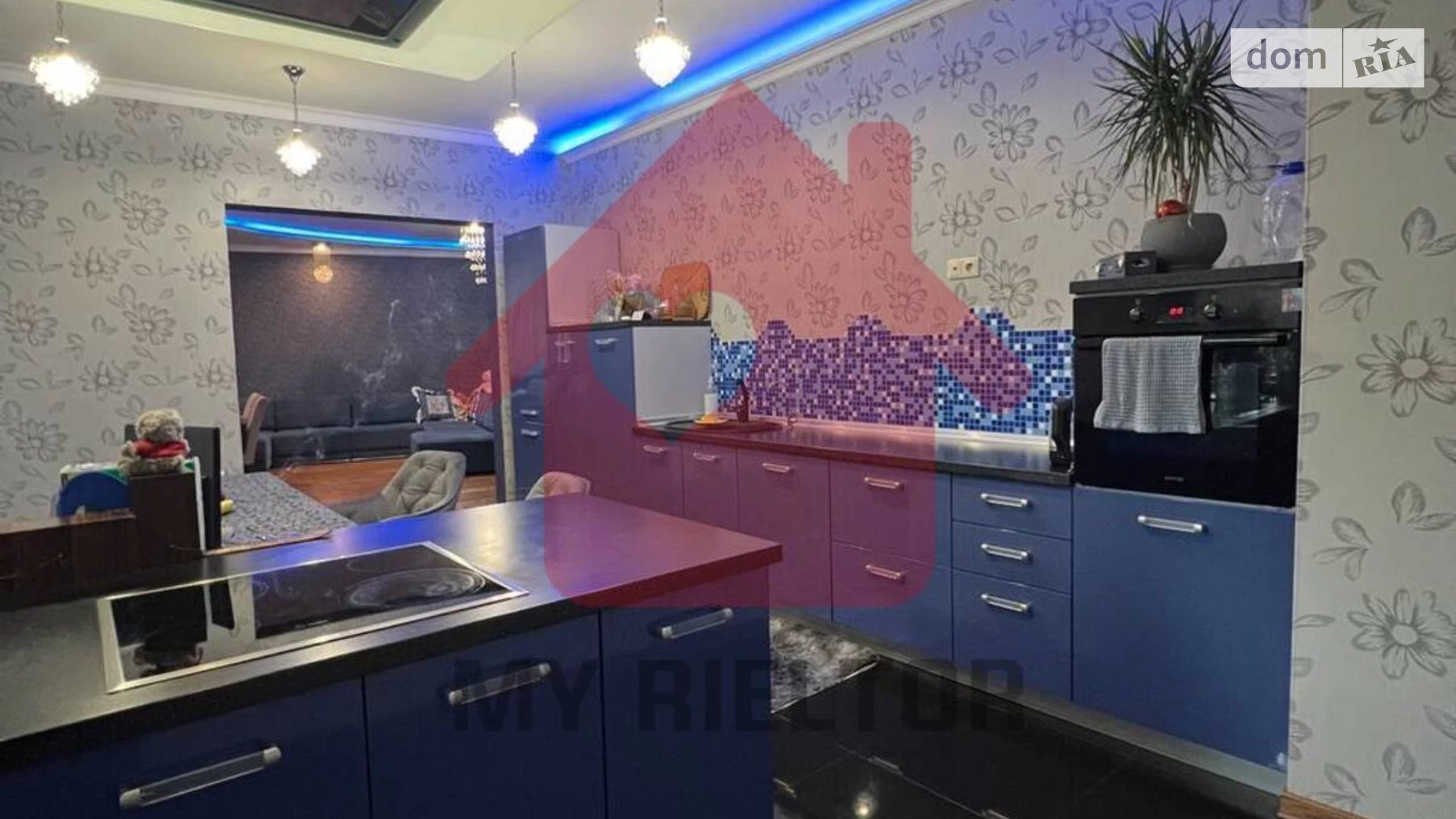 Продається 3-кімнатна квартира 132.4 кв. м у Ужгороді, цена: 230000 $ - фото 3
