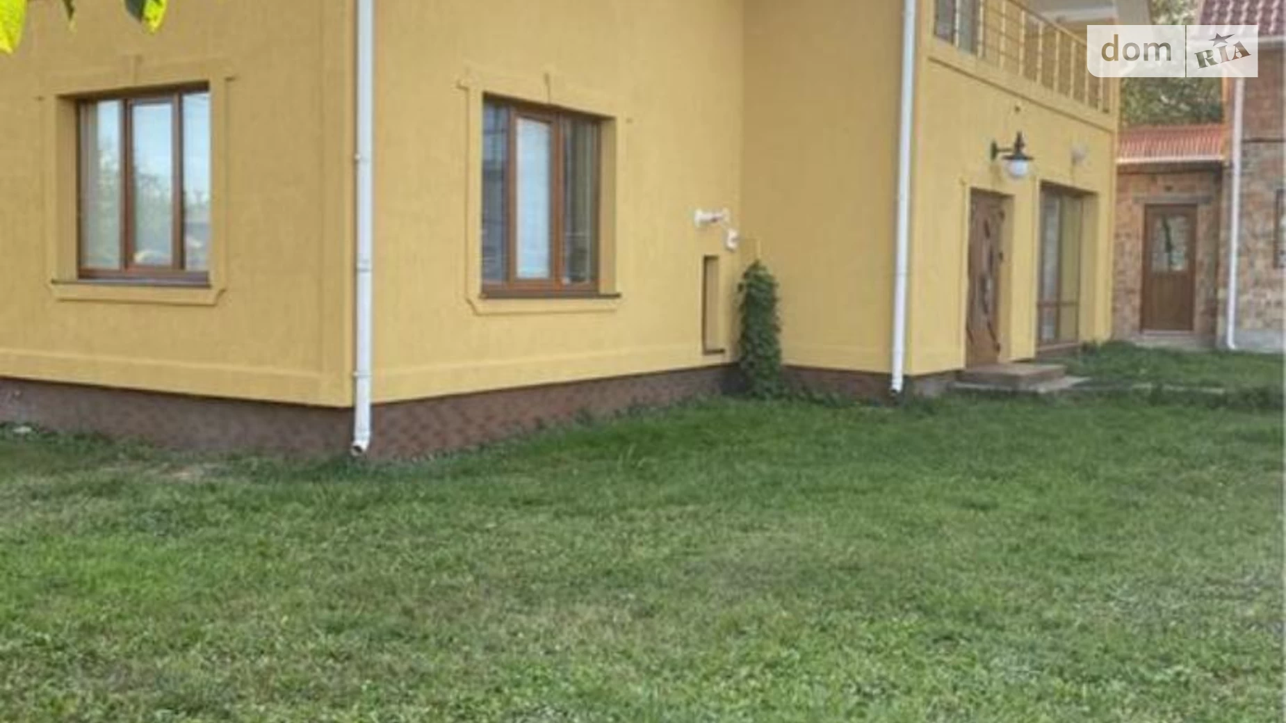 Продается дом на 2 этажа 250 кв. м с гаражом, цена: 185000 $ - фото 2