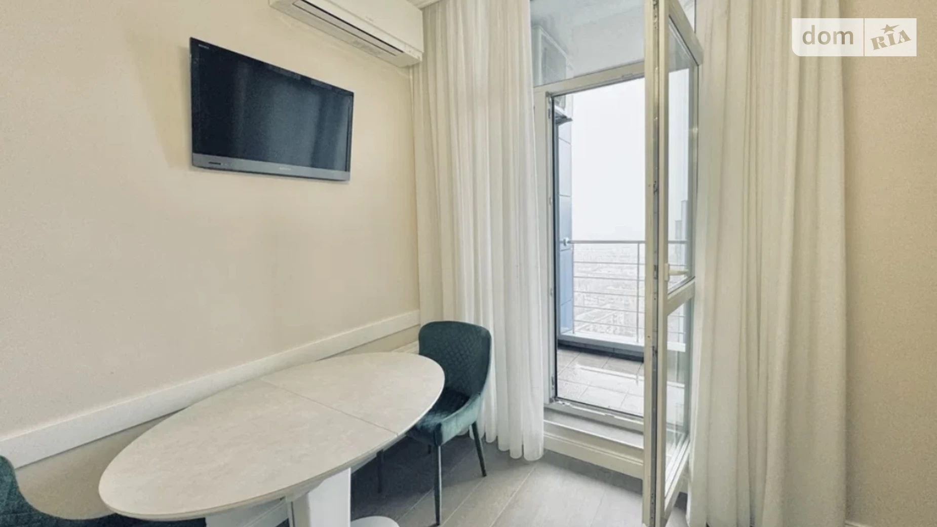 Продается 1-комнатная квартира 42.2 кв. м в Киеве, ул. Маккейна Джона, 7 - фото 4