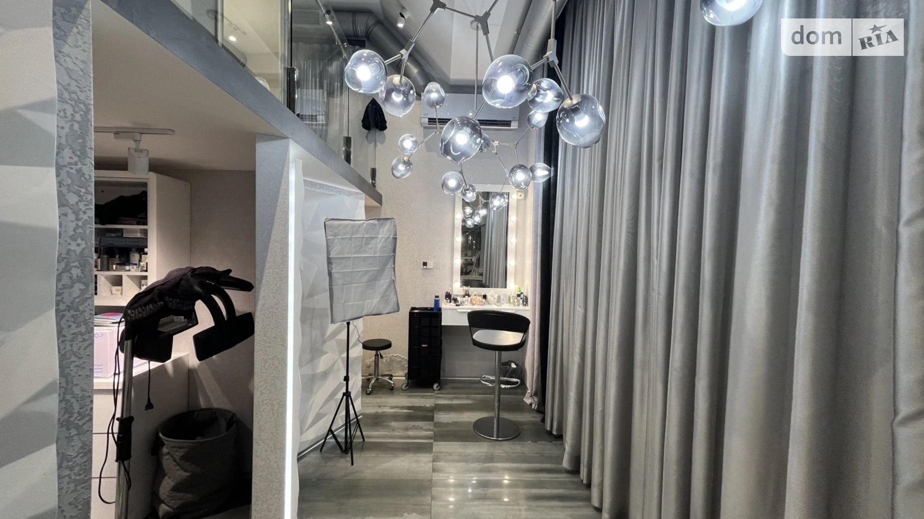 Продается офис 64.9 кв. м в бизнес-центре, цена: 180000 $ - фото 3