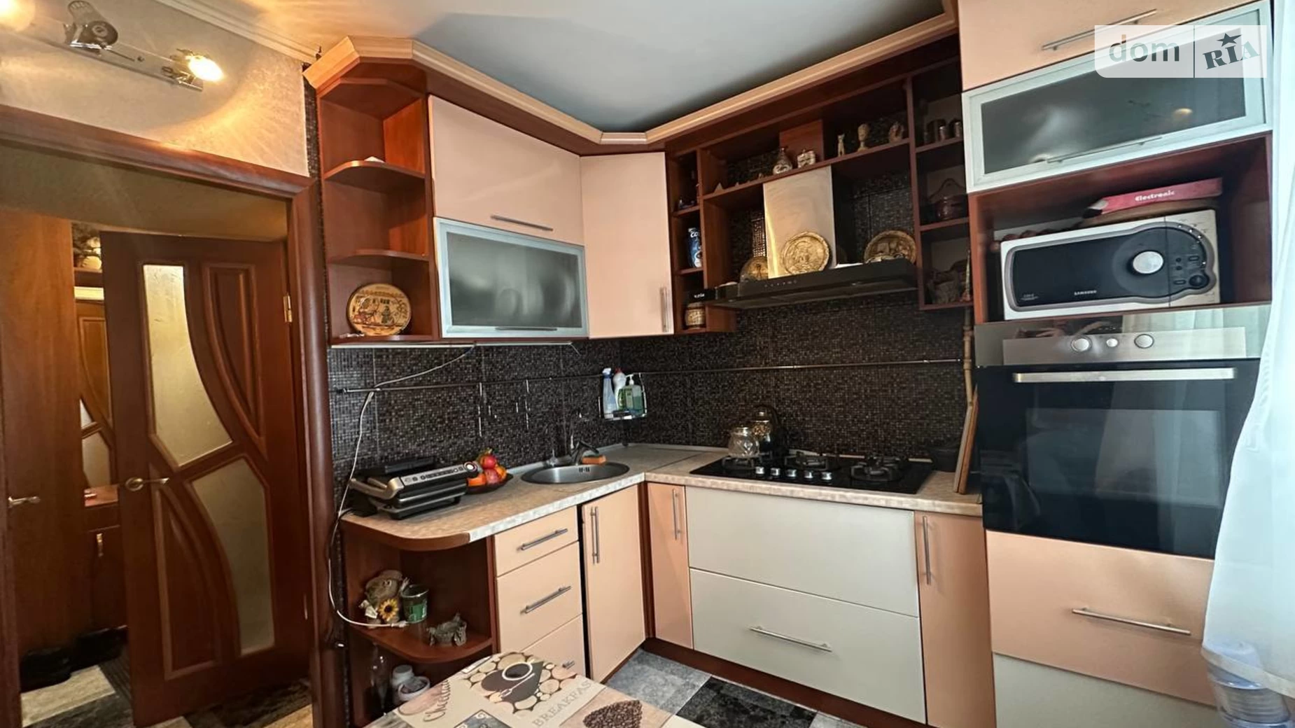 Продается 3-комнатная квартира 63.1 кв. м в Хмельницком, ул. Хмельницкого Богдана, 6 - фото 2