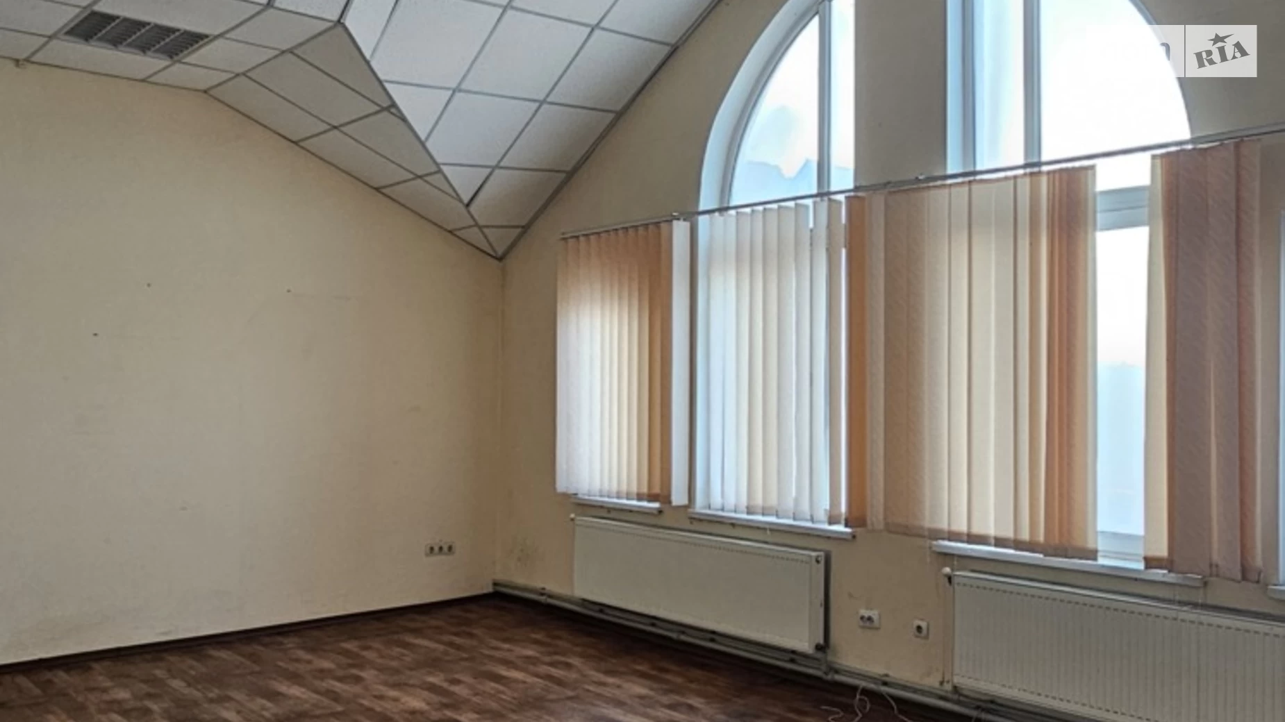 Здається в оренду офіс 38.6 кв. м в бізнес-центрі, цена: 6948 грн - фото 4
