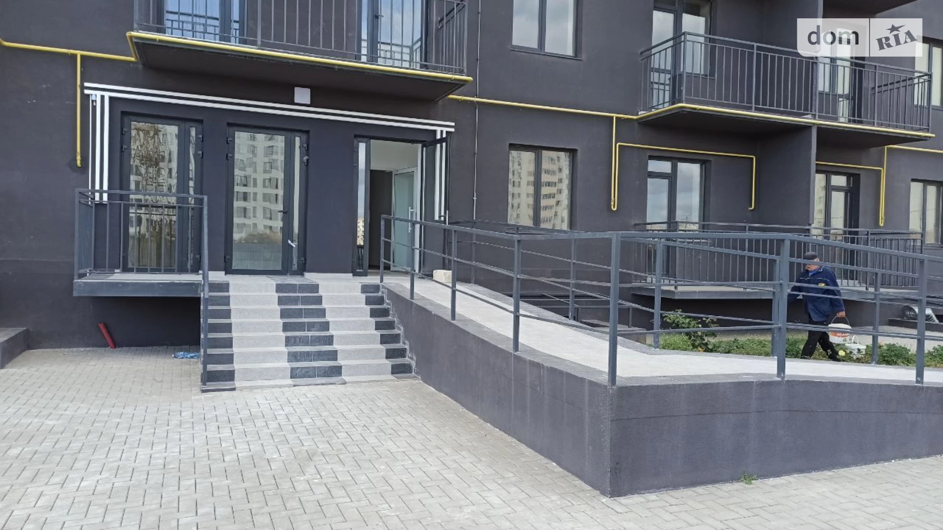 Продается 2-комнатная квартира 65 кв. м в Южному, ул. Горбадка, 4 - фото 2