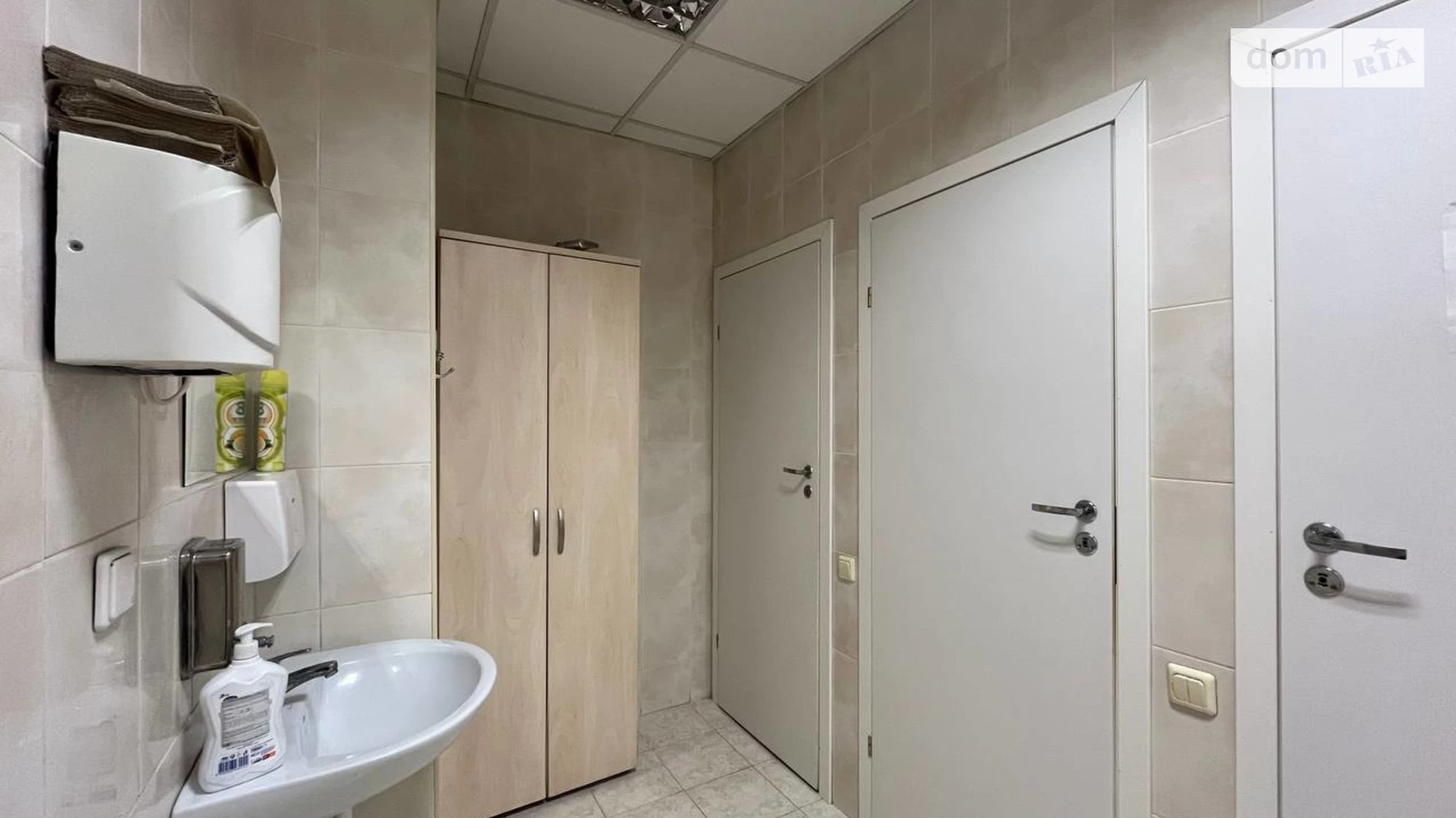 Здається в оренду офіс 167 кв. м в бізнес-центрі, цена: 1580 $ - фото 3